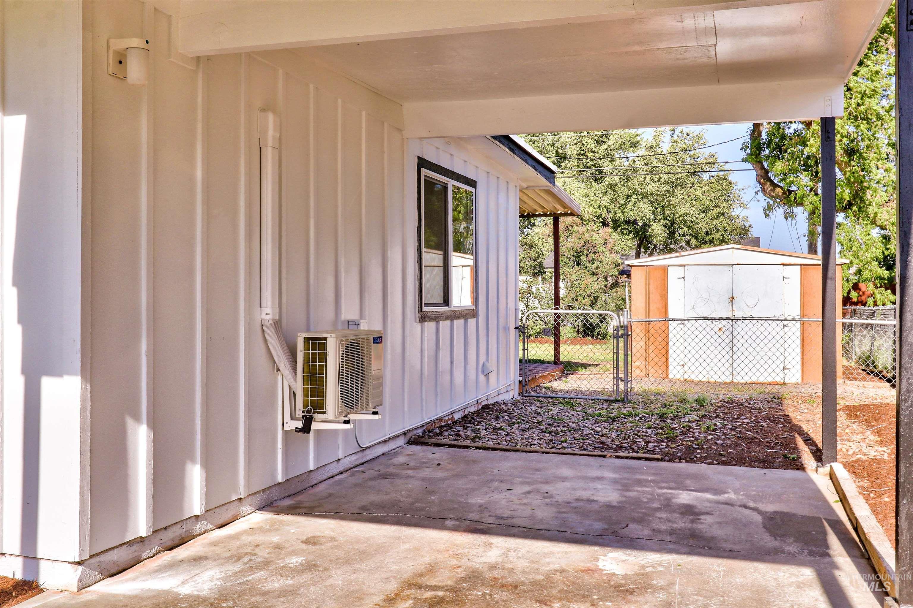 665 S 13th East, Mountain Home, Idaho 83647, 2 Bedrooms, 1 Bathroom, Residential For Sale, Price $230,000, 98986123