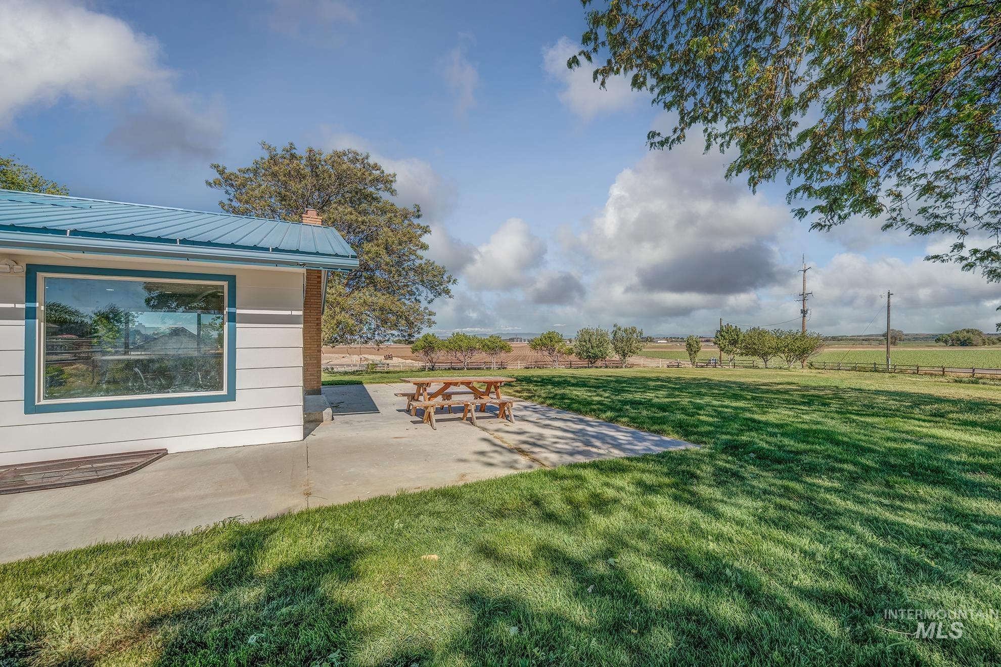 2121 Alameda, Ontario, Oregon 97914, 5 Bedrooms, 3 Bathrooms, Residential For Sale, Price $529,000, 98986125