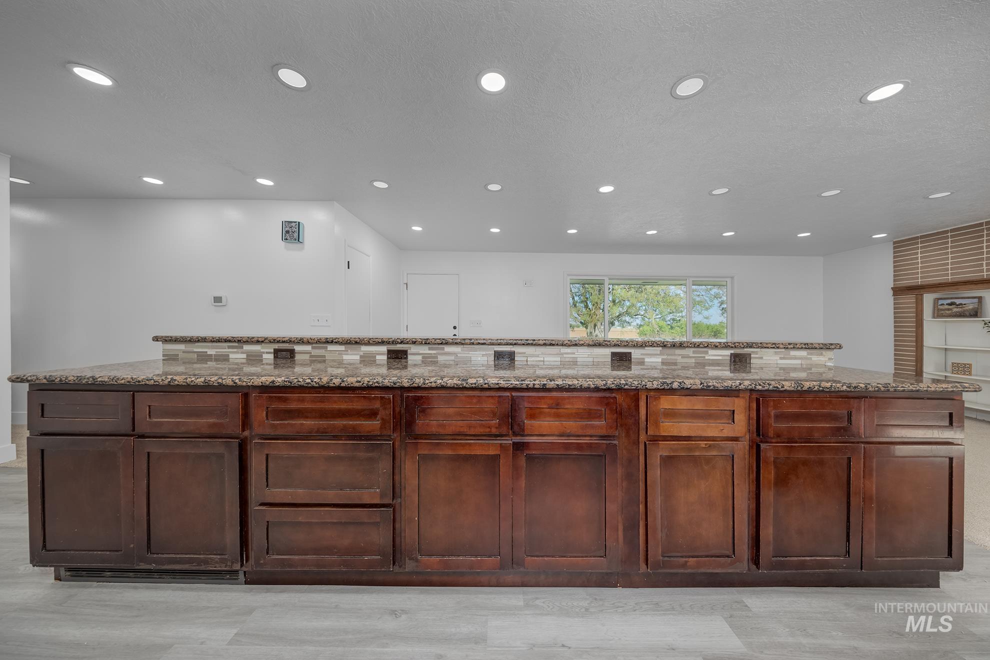 2121 Alameda, Ontario, Oregon 97914, 5 Bedrooms, 3 Bathrooms, Residential For Sale, Price $529,000, 98986125