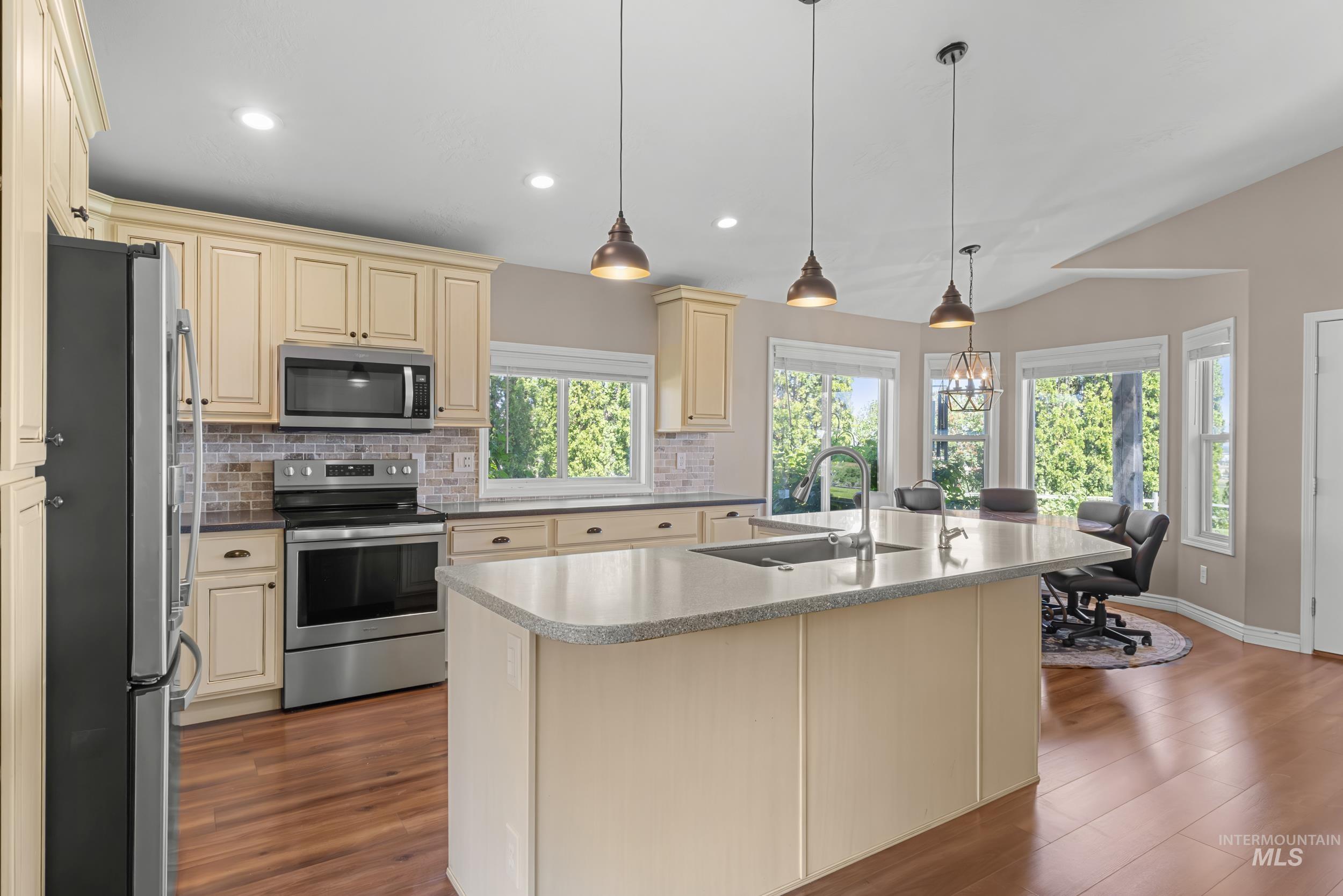 3771 W Silver Terrace road, Meridian, Idaho 83642, 3 Bedrooms, 2 Bathrooms, Residential For Sale, Price $879,000, 98986126