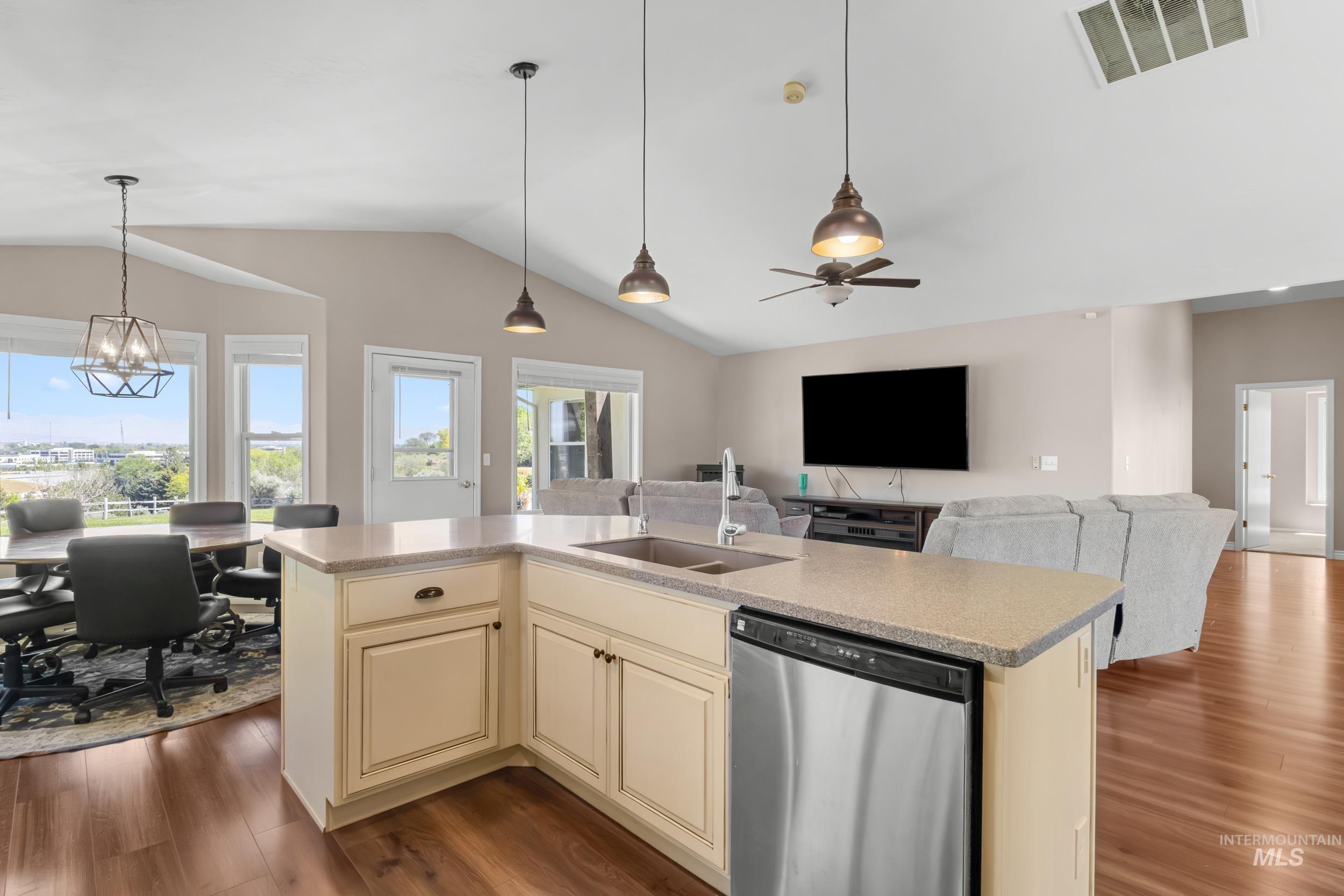 3771 W Silver Terrace road, Meridian, Idaho 83642, 3 Bedrooms, 2 Bathrooms, Residential For Sale, Price $879,000, 98986126