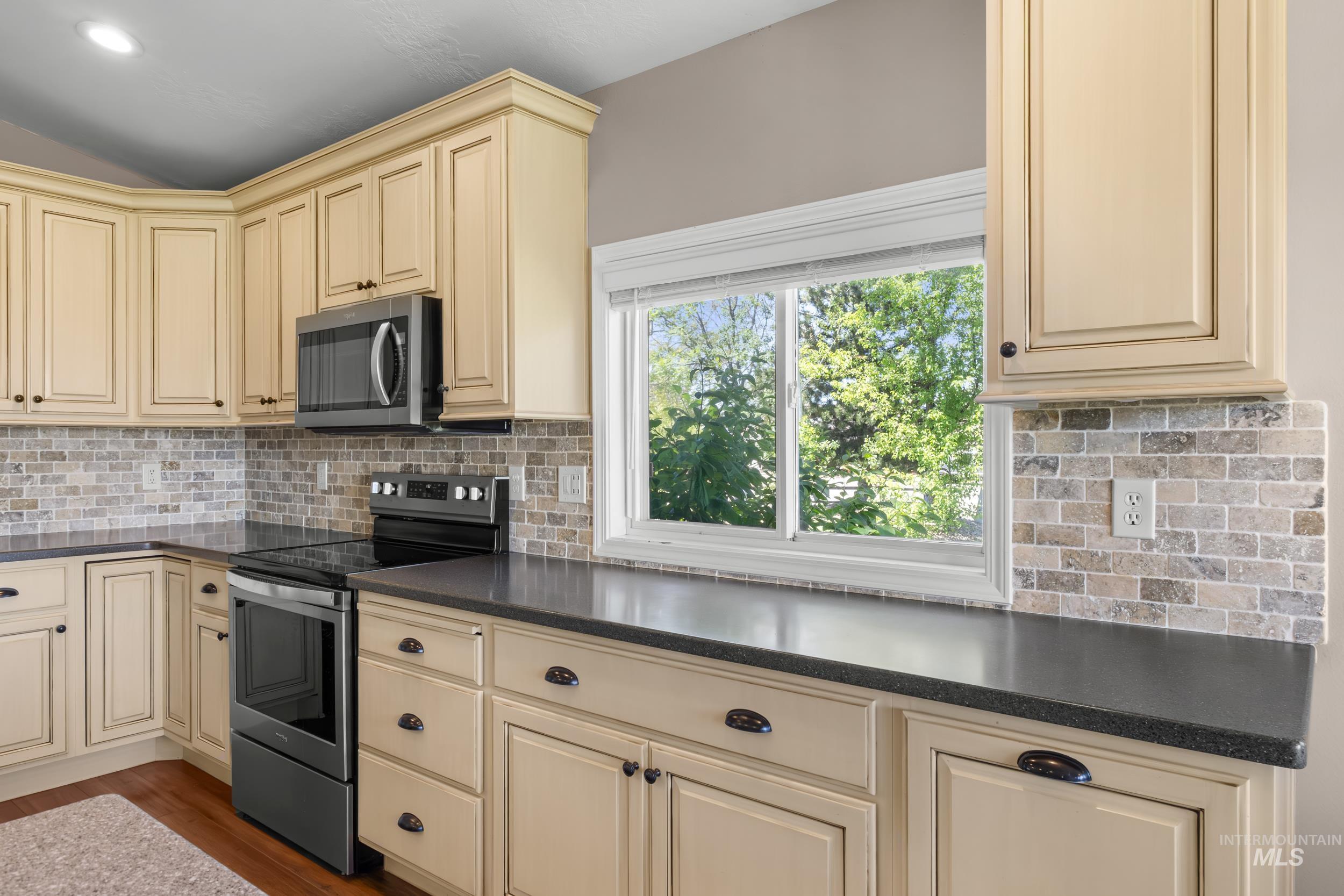 3771 W Silver Terrace road, Meridian, Idaho 83642, 3 Bedrooms, 2 Bathrooms, Residential For Sale, Price $879,000, 98986126