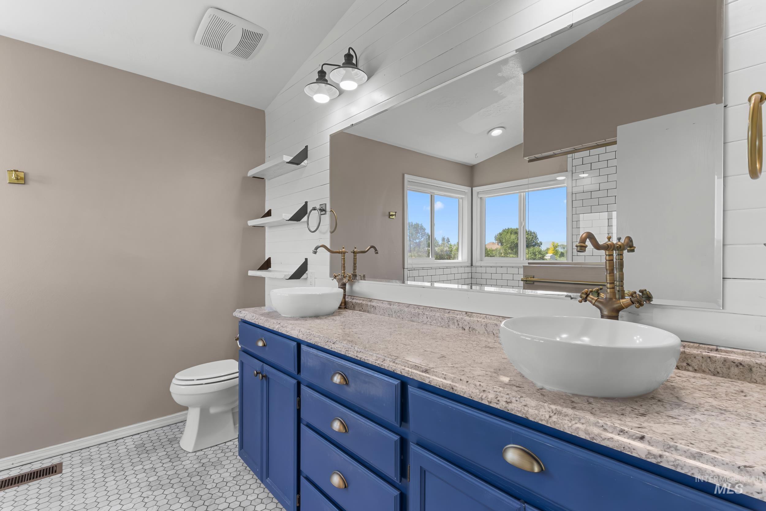 3771 W Silver Terrace road, Meridian, Idaho 83642, 3 Bedrooms, 2 Bathrooms, Residential For Sale, Price $879,000, 98986126