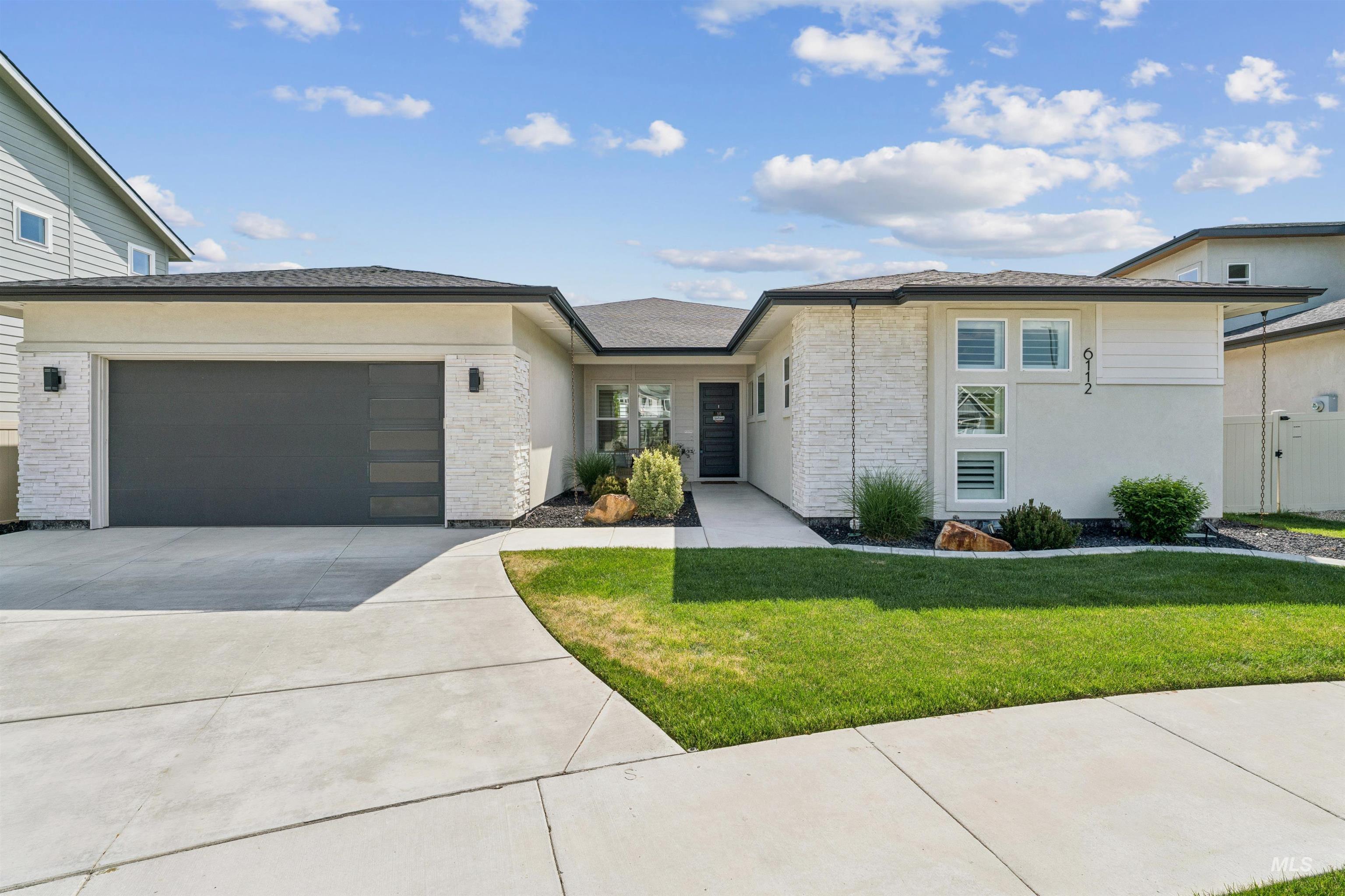 6112 S Phoebe Pl, Meridian, Idaho 83642, 3 Bedrooms, 2.5 Bathrooms, Residential For Sale, Price $870,000, 98986129