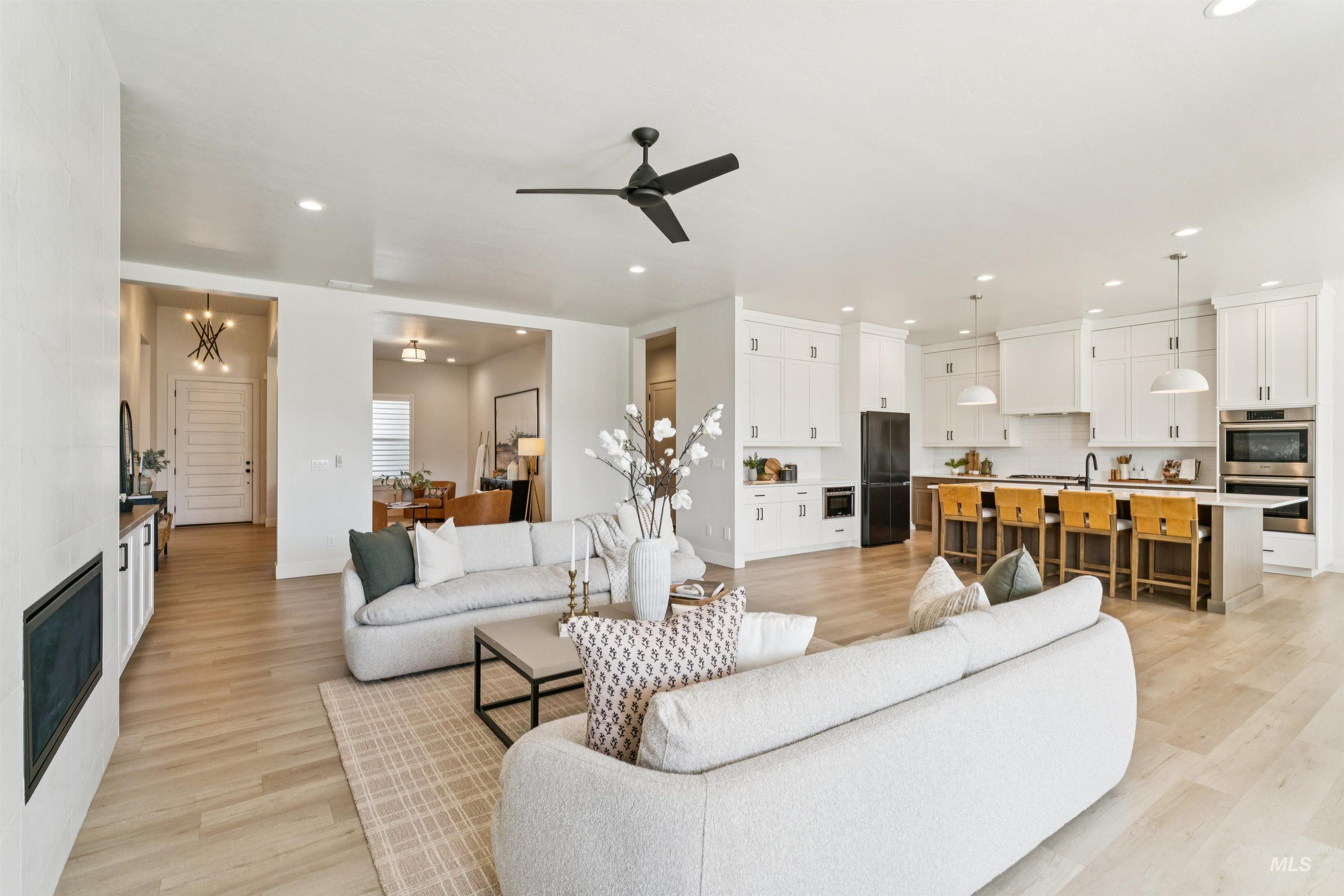 6112 S Phoebe Pl, Meridian, Idaho 83642, 3 Bedrooms, 2.5 Bathrooms, Residential For Sale, Price $870,000, 98986129