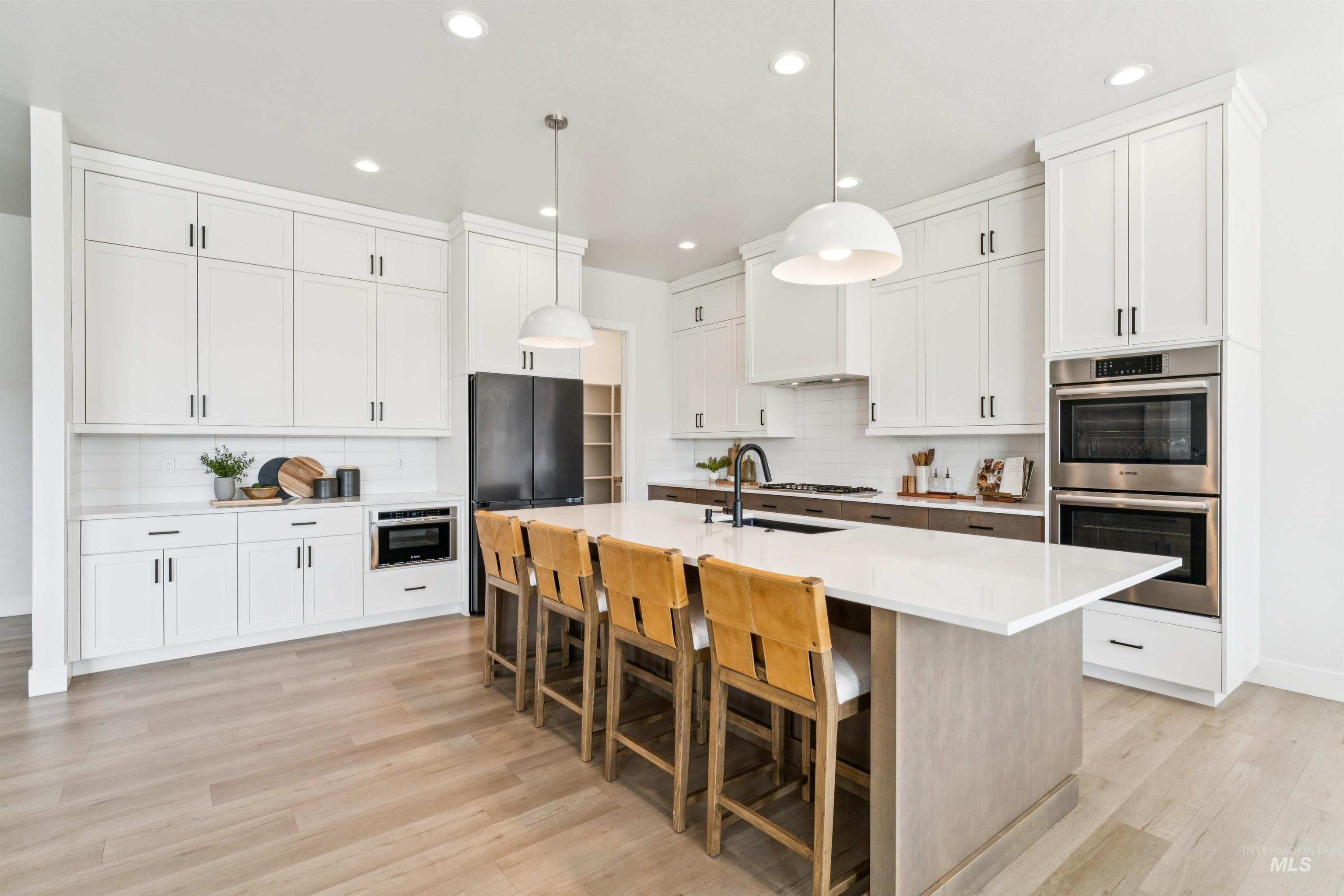 6112 S Phoebe Pl, Meridian, Idaho 83642, 3 Bedrooms, 2.5 Bathrooms, Residential For Sale, Price $870,000, 98986129