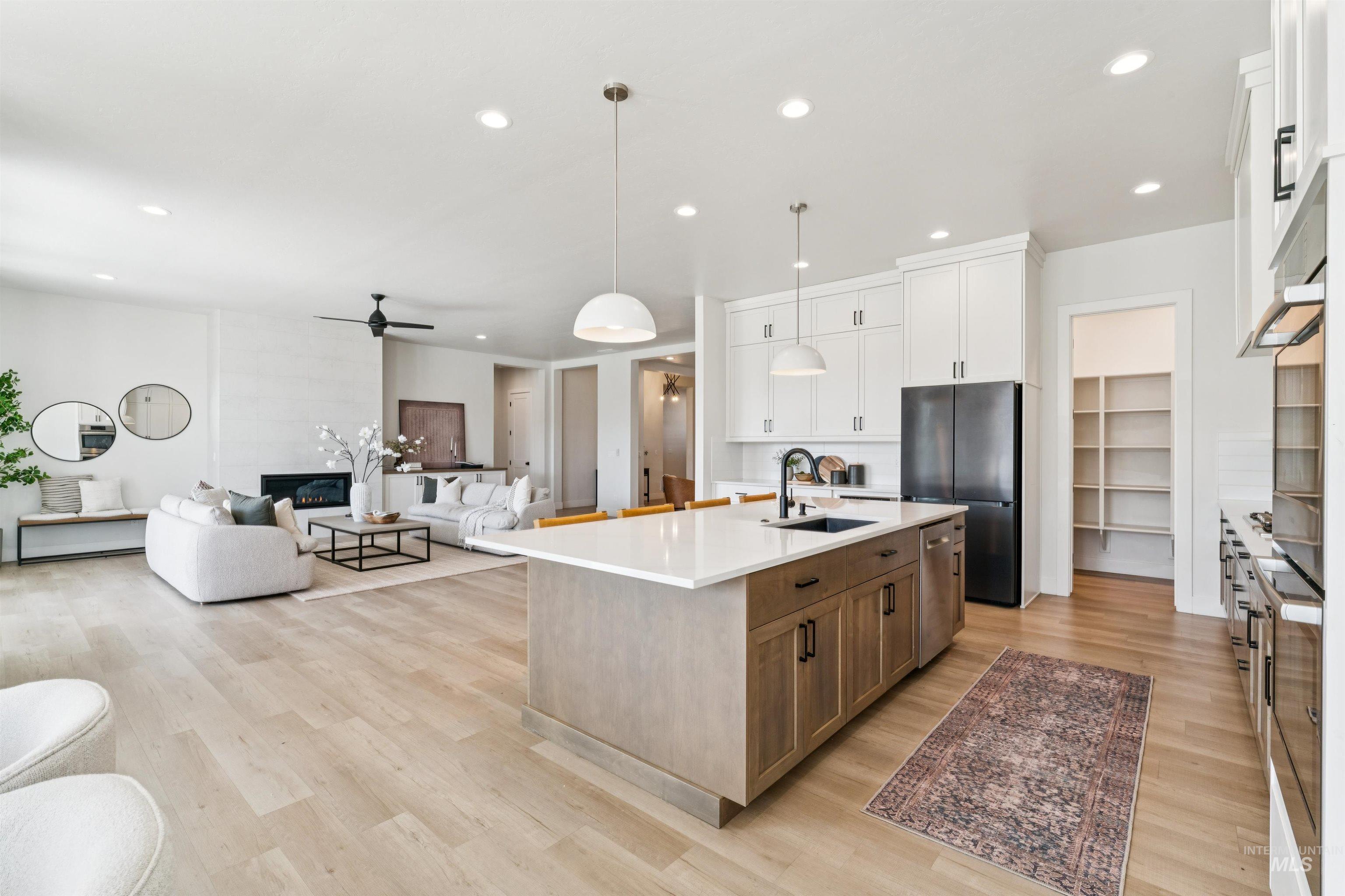 6112 S Phoebe Pl, Meridian, Idaho 83642, 3 Bedrooms, 2.5 Bathrooms, Residential For Sale, Price $870,000, 98986129