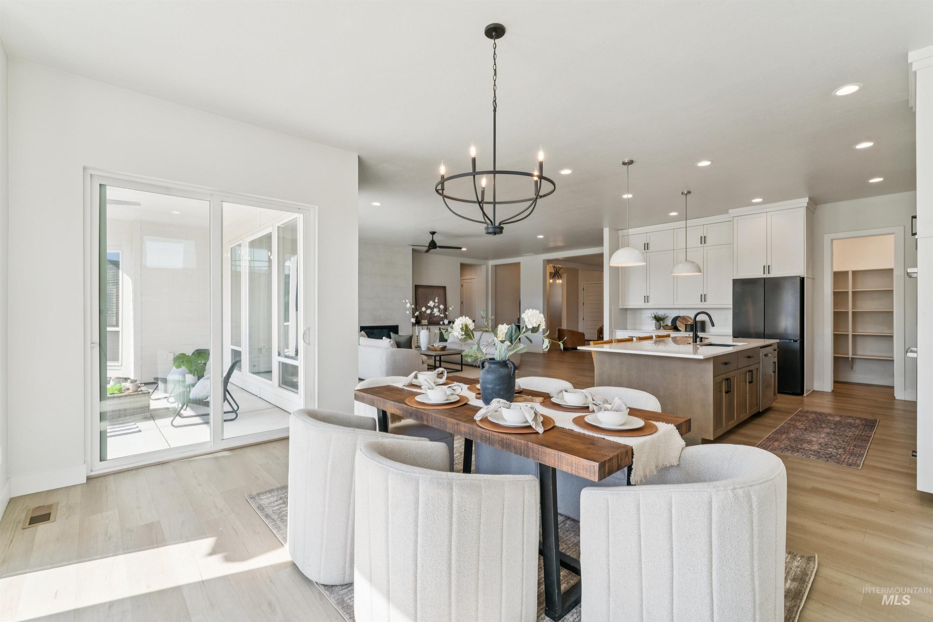 6112 S Phoebe Pl, Meridian, Idaho 83642, 3 Bedrooms, 2.5 Bathrooms, Residential For Sale, Price $870,000, 98986129