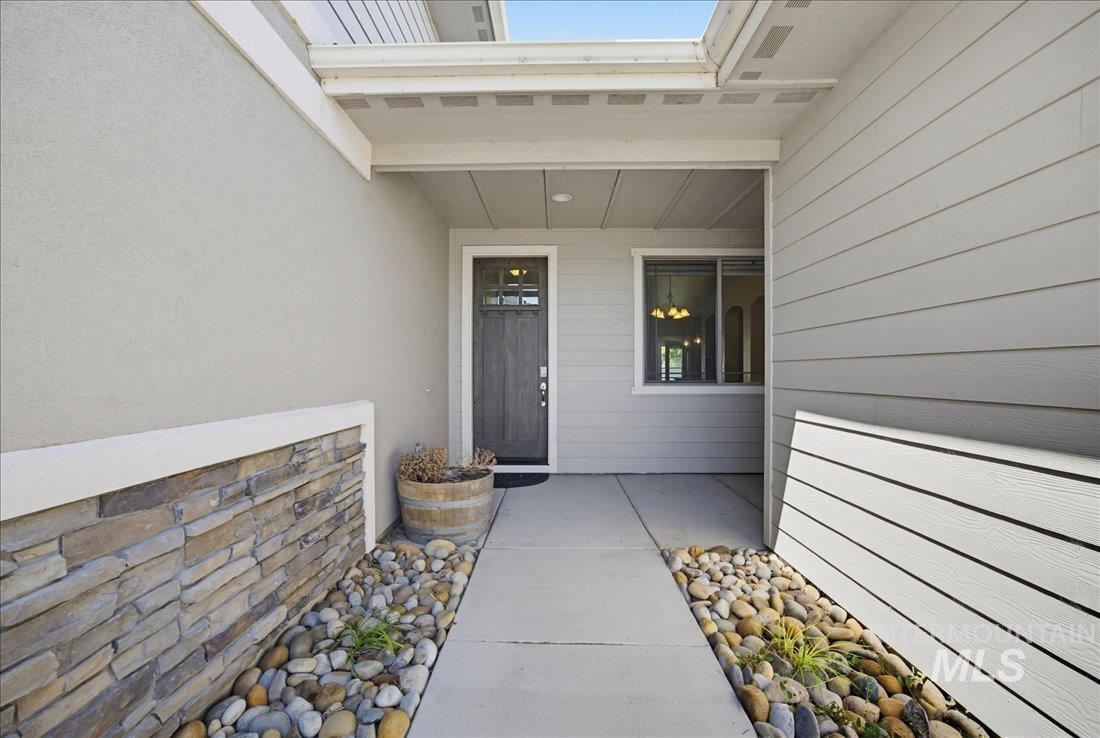 11116 W Brett Drive, Nampa, Idaho 83686, 3 Bedrooms, 2 Bathrooms, Residential For Sale, Price $589,000, 98986131