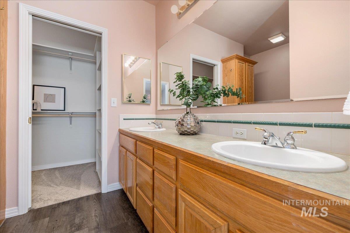 3872 N Bayou Lane, Garden City, Idaho 83703, 2 Bedrooms, 2 Bathrooms, Residential For Sale, Price $415,000,MLS 98986132