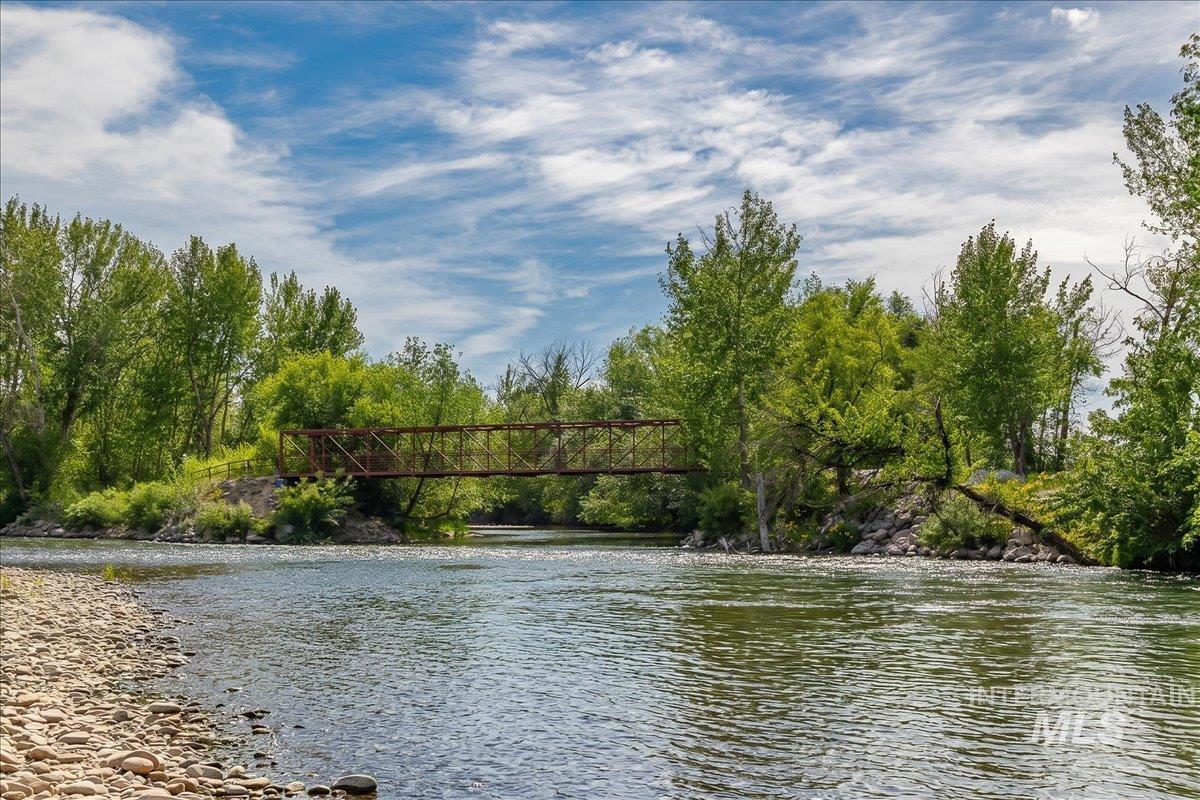 3872 N Bayou Lane, Garden City, Idaho 83703, 2 Bedrooms, 2 Bathrooms, Residential For Sale, Price $415,000,MLS 98986132