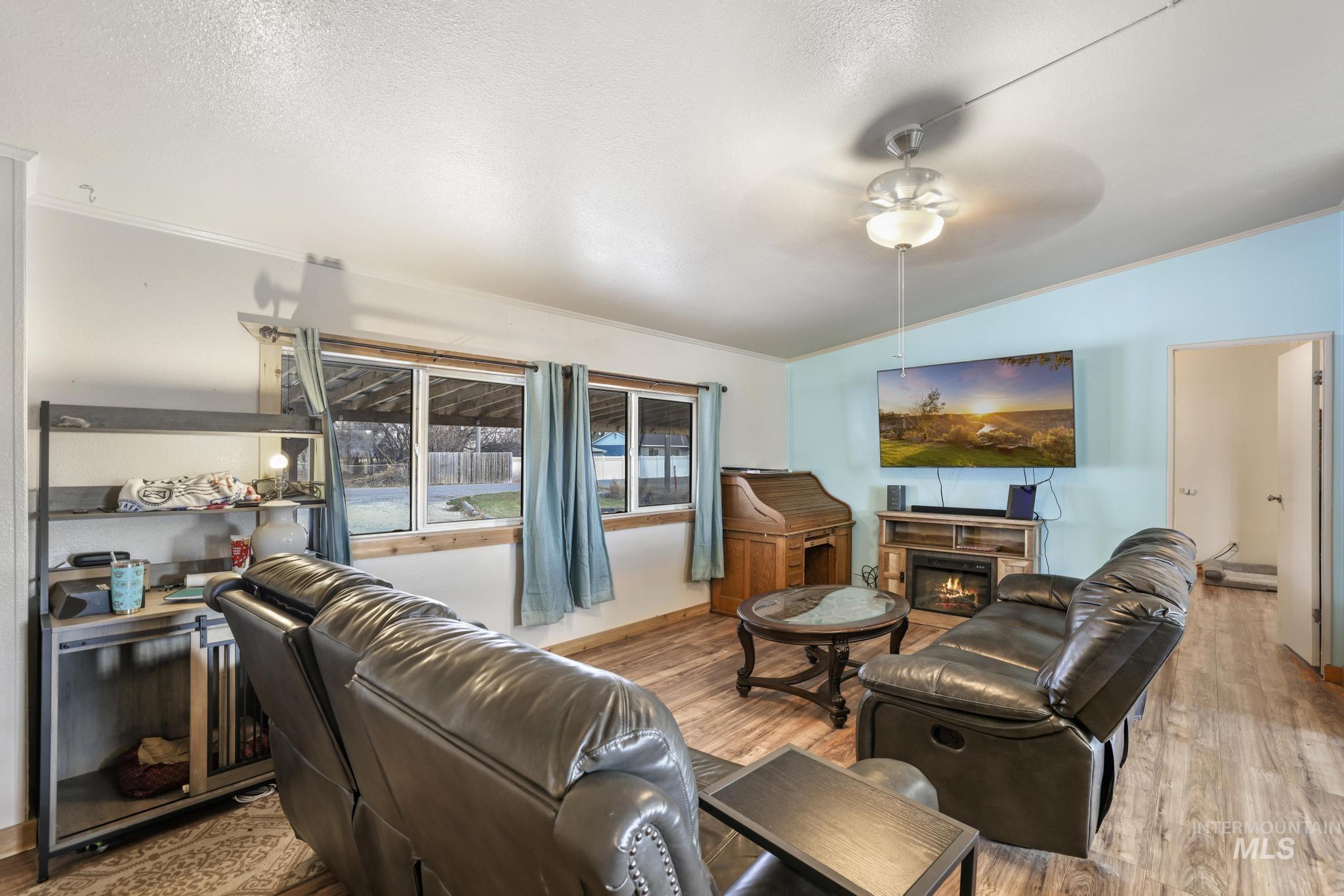 89 S 860 Road West, Paul, Idaho 83347-0000, 3 Bedrooms, 2 Bathrooms, Residential For Sale, Price $320,000, 98986133