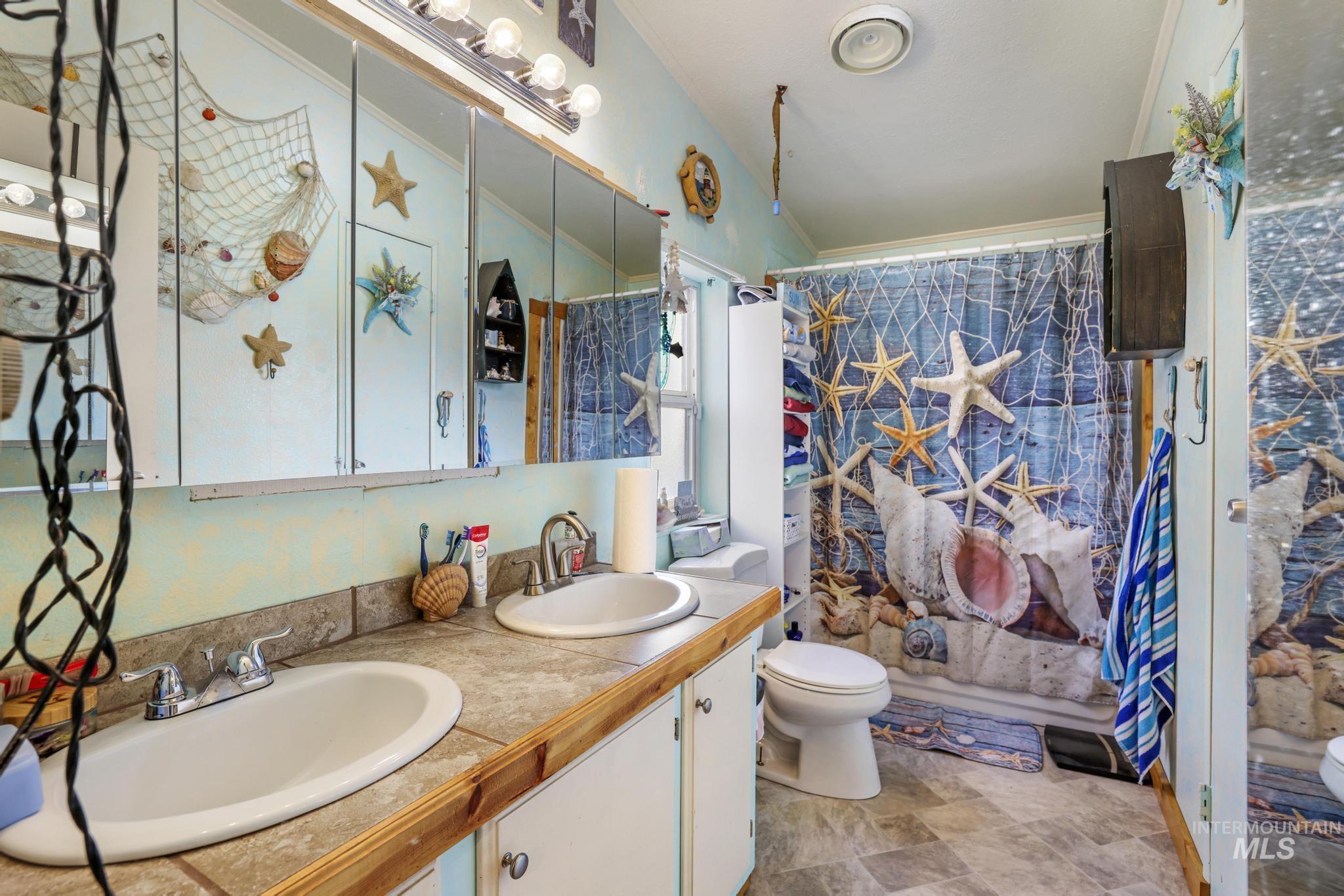 89 S 860 Road West, Paul, Idaho 83347-0000, 3 Bedrooms, 2 Bathrooms, Residential For Sale, Price $320,000, 98986133