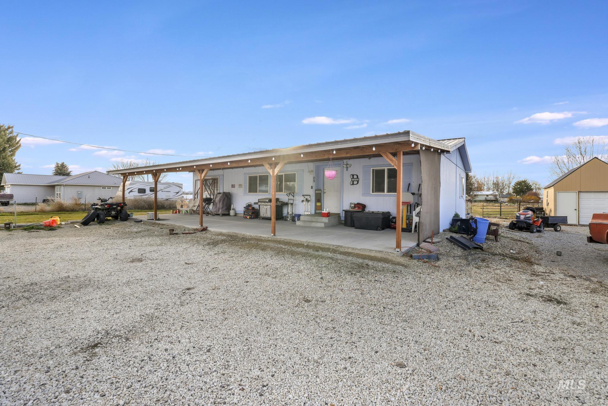 89 S 860 Road West, Paul, Idaho 83347-0000, 3 Bedrooms, 2 Bathrooms, Residential For Sale, Price $320,000, 98986133