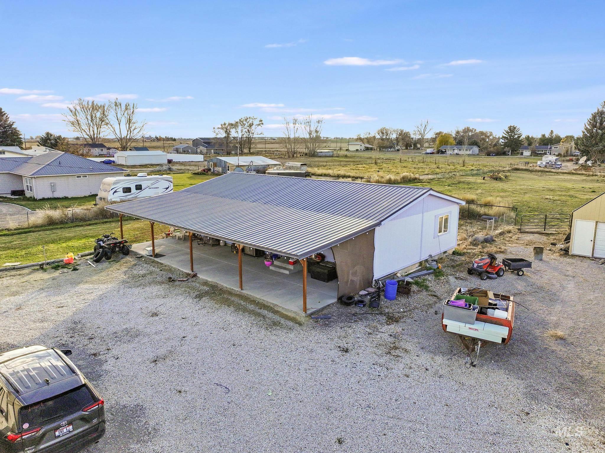89 S 860 Road West, Paul, Idaho 83347-0000, 3 Bedrooms, 2 Bathrooms, Residential For Sale, Price $320,000, 98986133