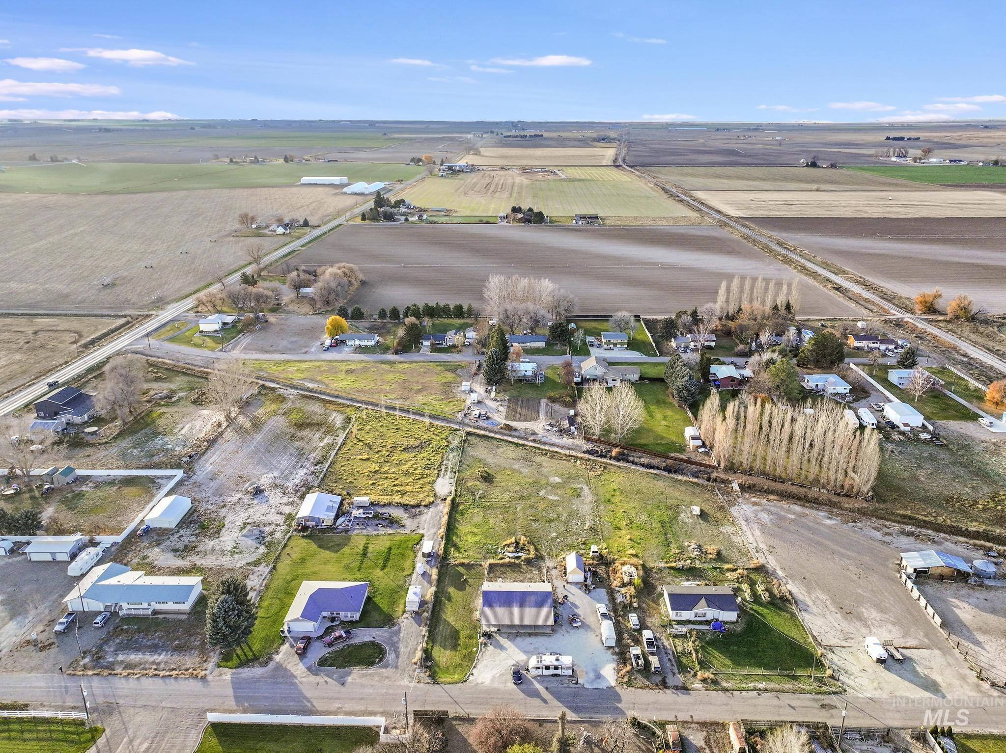 89 S 860 Road West, Paul, Idaho 83347-0000, 3 Bedrooms, 2 Bathrooms, Residential For Sale, Price $320,000, 98986133
