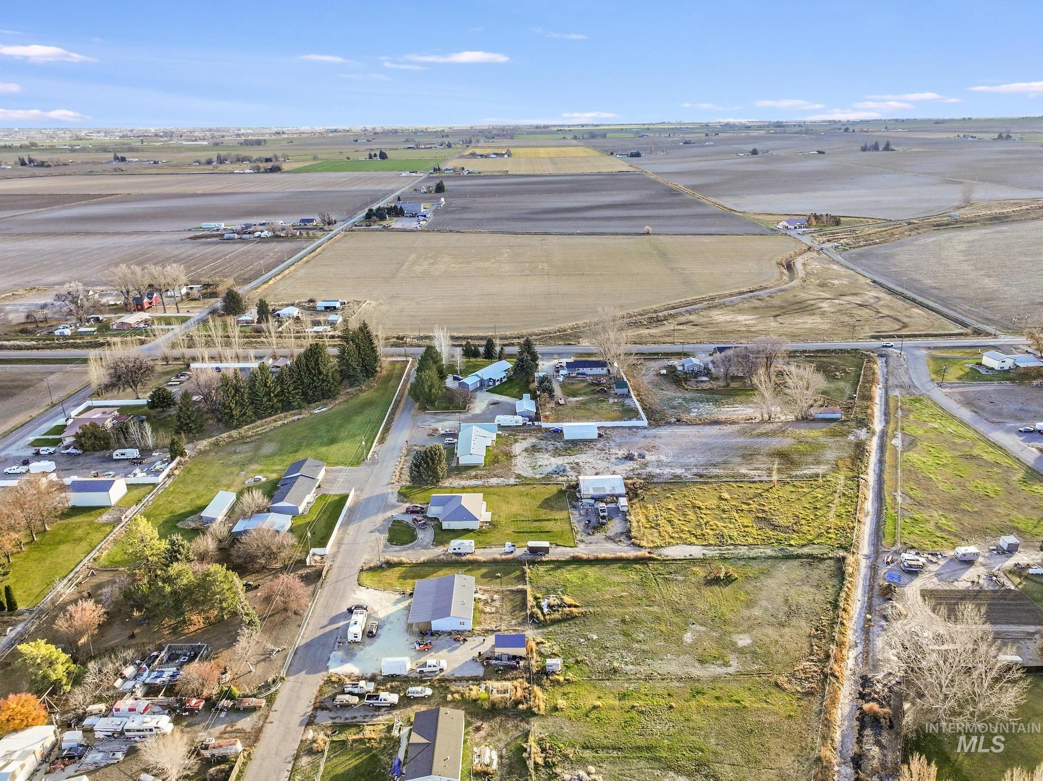 89 S 860 Road West, Paul, Idaho 83347-0000, 3 Bedrooms, 2 Bathrooms, Residential For Sale, Price $320,000, 98986133