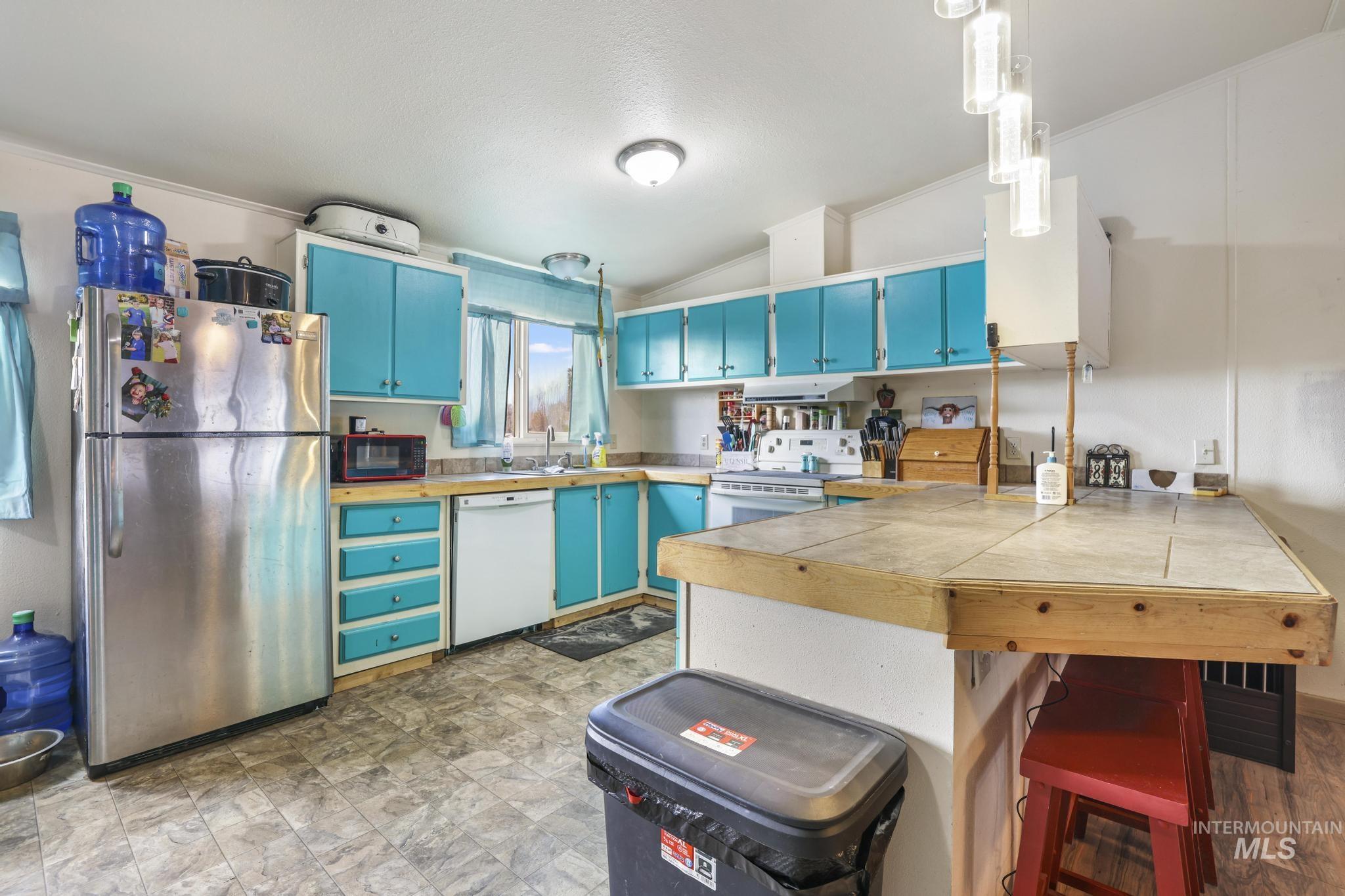 89 S 860 Road West, Paul, Idaho 83347-0000, 3 Bedrooms, 2 Bathrooms, Residential For Sale, Price $320,000, 98986133