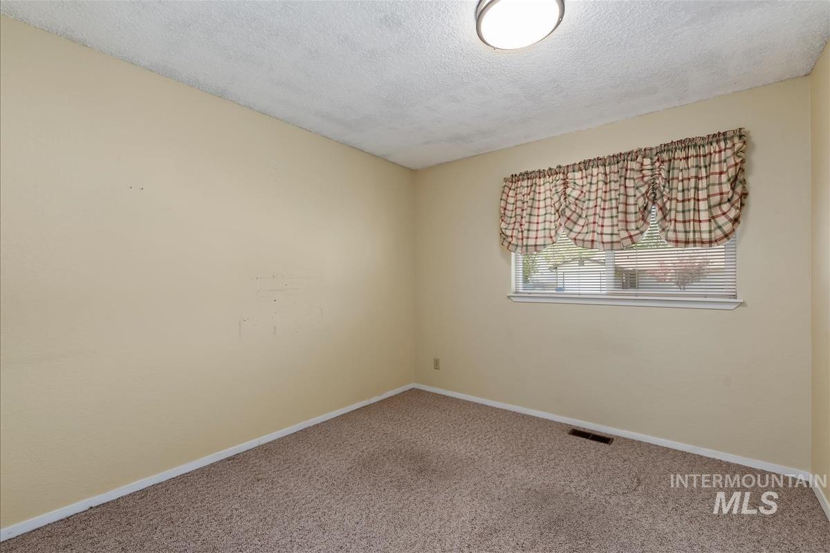 580 E Amanita St, Eagle, Idaho 83616-0000, 3 Bedrooms, 2 Bathrooms, Residential For Sale, Price $446,950,MLS 98986134