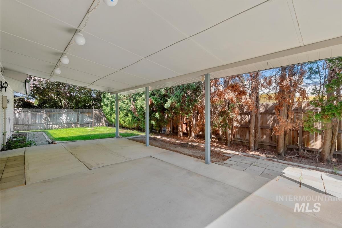 580 E Amanita St, Eagle, Idaho 83616-0000, 3 Bedrooms, 2 Bathrooms, Residential For Sale, Price $446,950,MLS 98986134