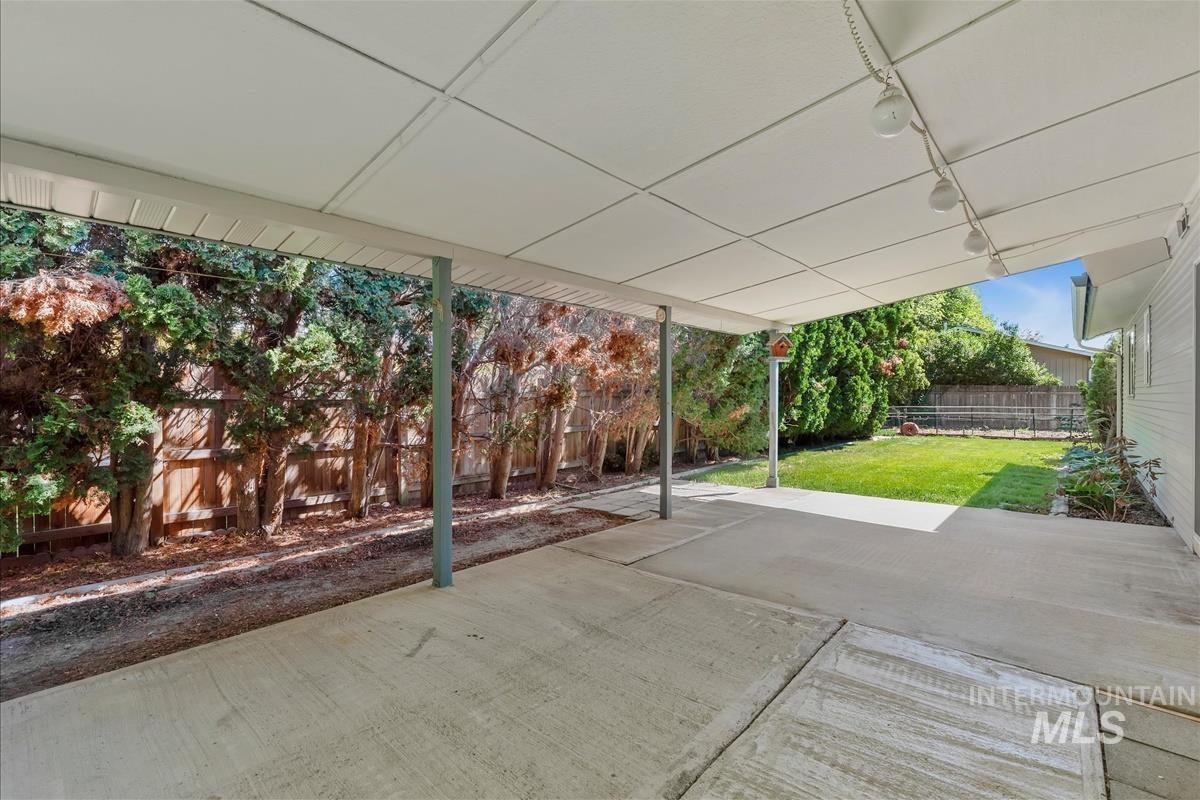580 E Amanita St, Eagle, Idaho 83616-0000, 3 Bedrooms, 2 Bathrooms, Residential For Sale, Price $446,950,MLS 98986134