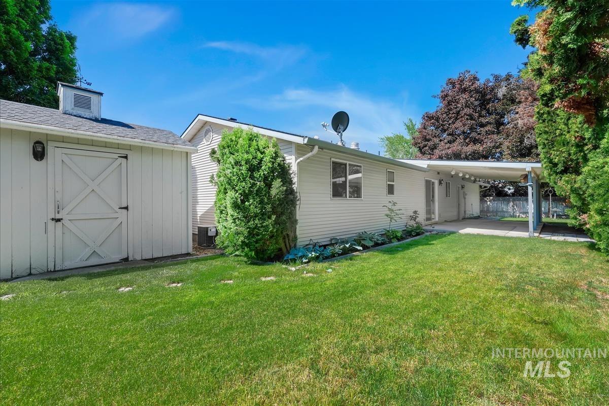 580 E Amanita St, Eagle, Idaho 83616-0000, 3 Bedrooms, 2 Bathrooms, Residential For Sale, Price $446,950,MLS 98986134