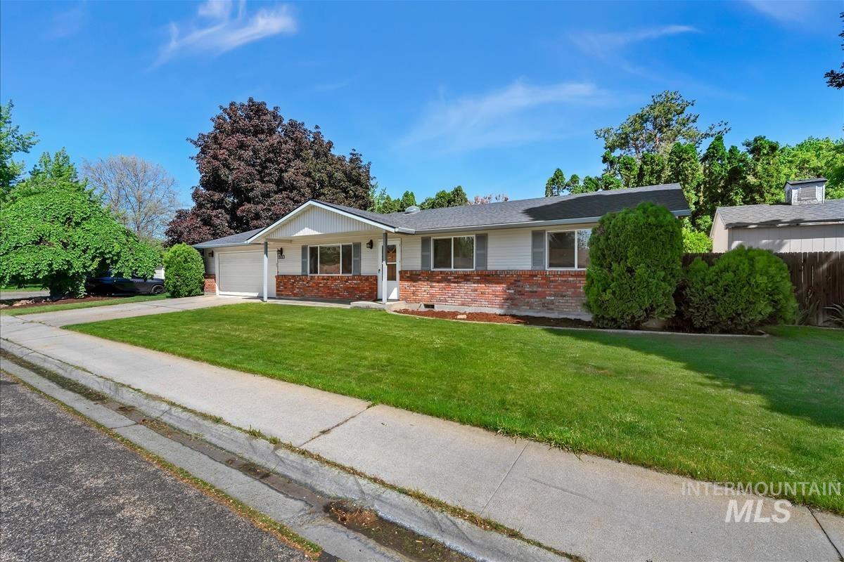 580 E Amanita St, Eagle, Idaho 83616-0000, 3 Bedrooms, 2 Bathrooms, Residential For Sale, Price $446,950,MLS 98986134