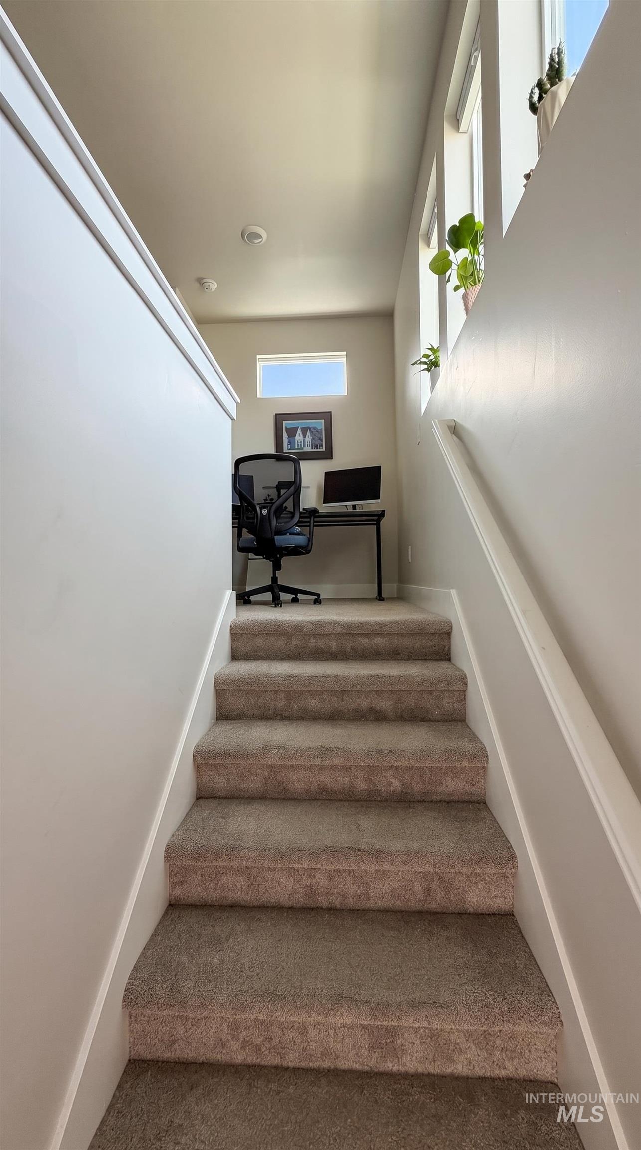 205 S Ripplerock Ln, Star, Idaho 83669, 3 Bedrooms, 3 Bathrooms, Residential For Sale, Price $395,000,MLS 98986135