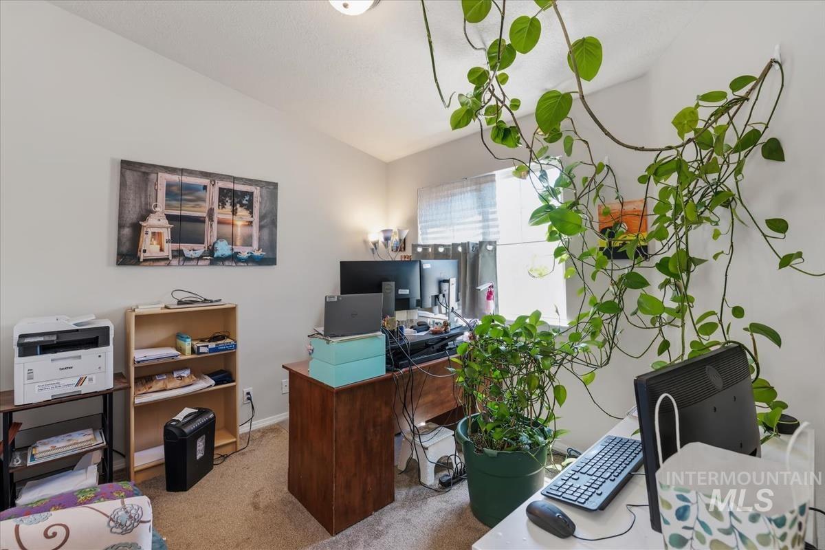 98 E Waterbury Ln, Meridian, Idaho 83646, 2 Bedrooms, 2 Bathrooms, Residential For Sale, Price $305,000, 98986138