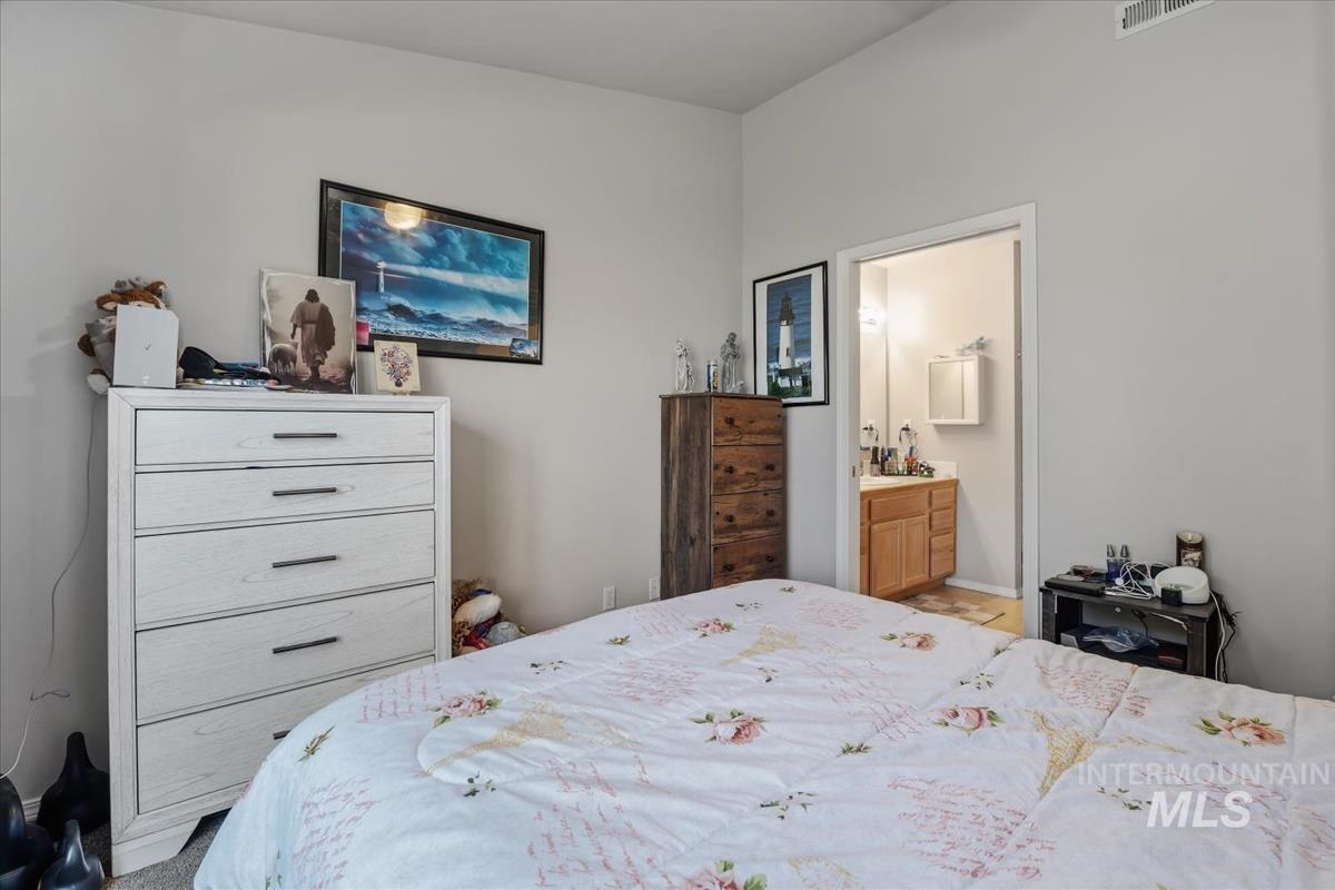 98 E Waterbury Ln, Meridian, Idaho 83646, 2 Bedrooms, 2 Bathrooms, Residential For Sale, Price $305,000, 98986138