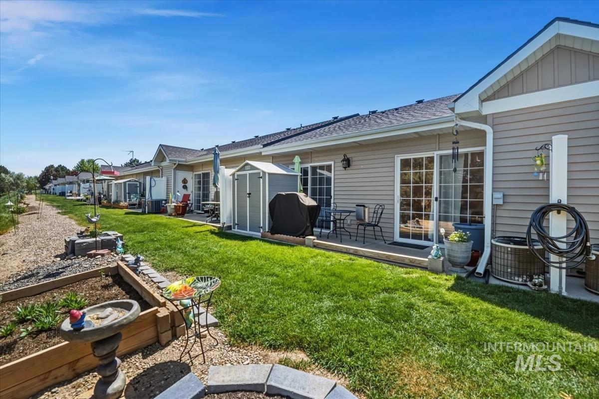 98 E Waterbury Ln, Meridian, Idaho 83646, 2 Bedrooms, 2 Bathrooms, Residential For Sale, Price $305,000, 98986138