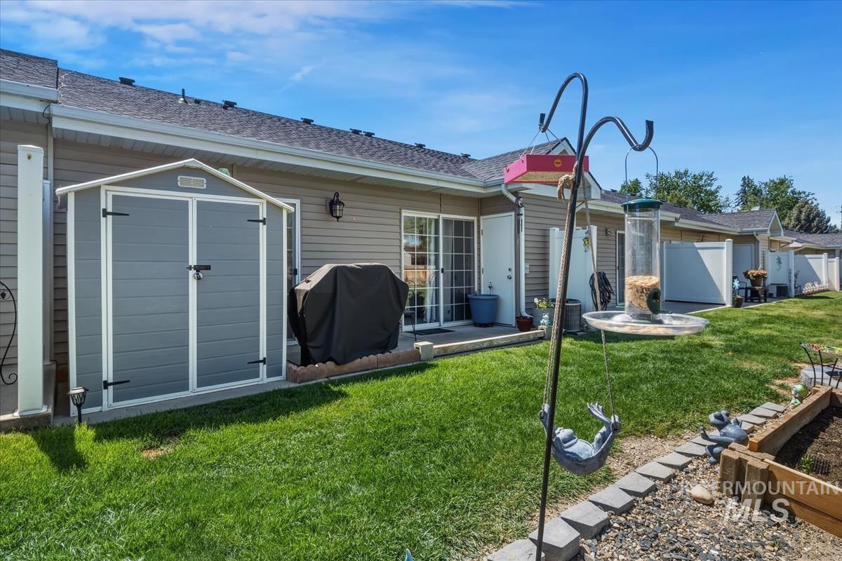 98 E Waterbury Ln, Meridian, Idaho 83646, 2 Bedrooms, 2 Bathrooms, Residential For Sale, Price $305,000, 98986138
