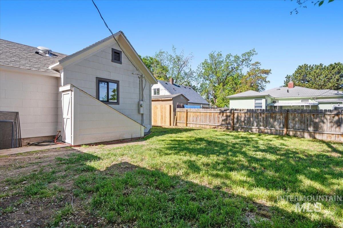 312 Sherman, Nampa, Idaho 83651, 2 Bedrooms, 1 Bathroom, Residential For Sale, Price $327,000, 98986139