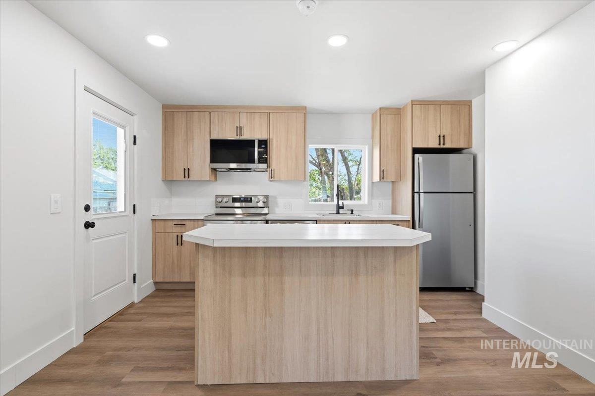 312 Sherman, Nampa, Idaho 83651, 2 Bedrooms, 1 Bathroom, Residential For Sale, Price $327,000, 98986139