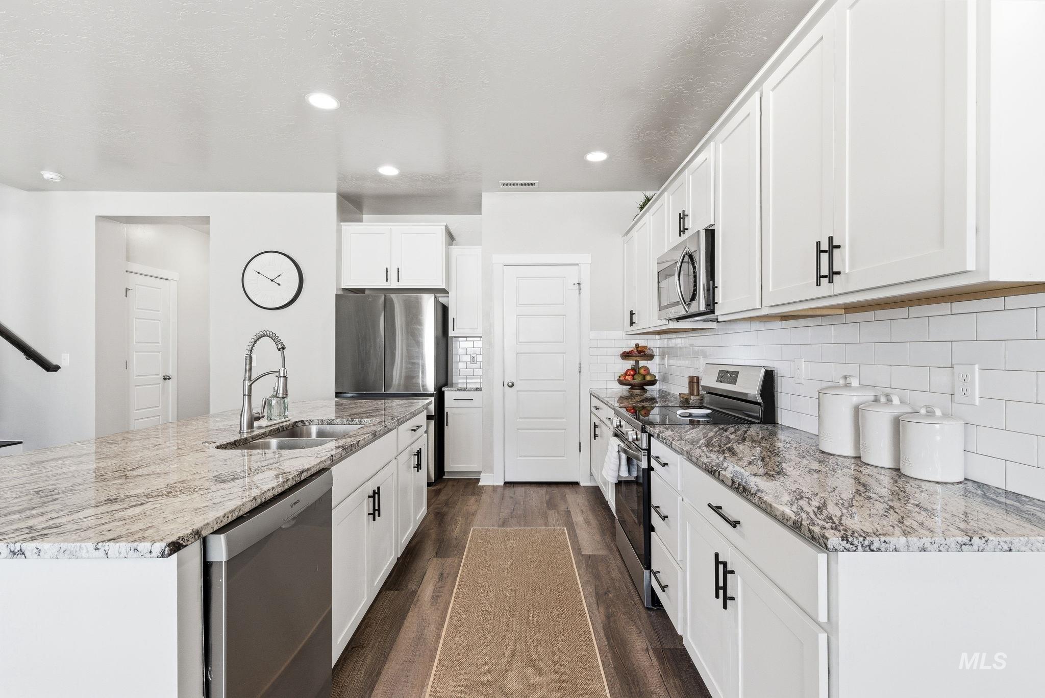 3212 S Caesar Pl, Meridian, Idaho 83642, 5 Bedrooms, 2.5 Bathrooms, Residential For Sale, Price $589,900, 98986141