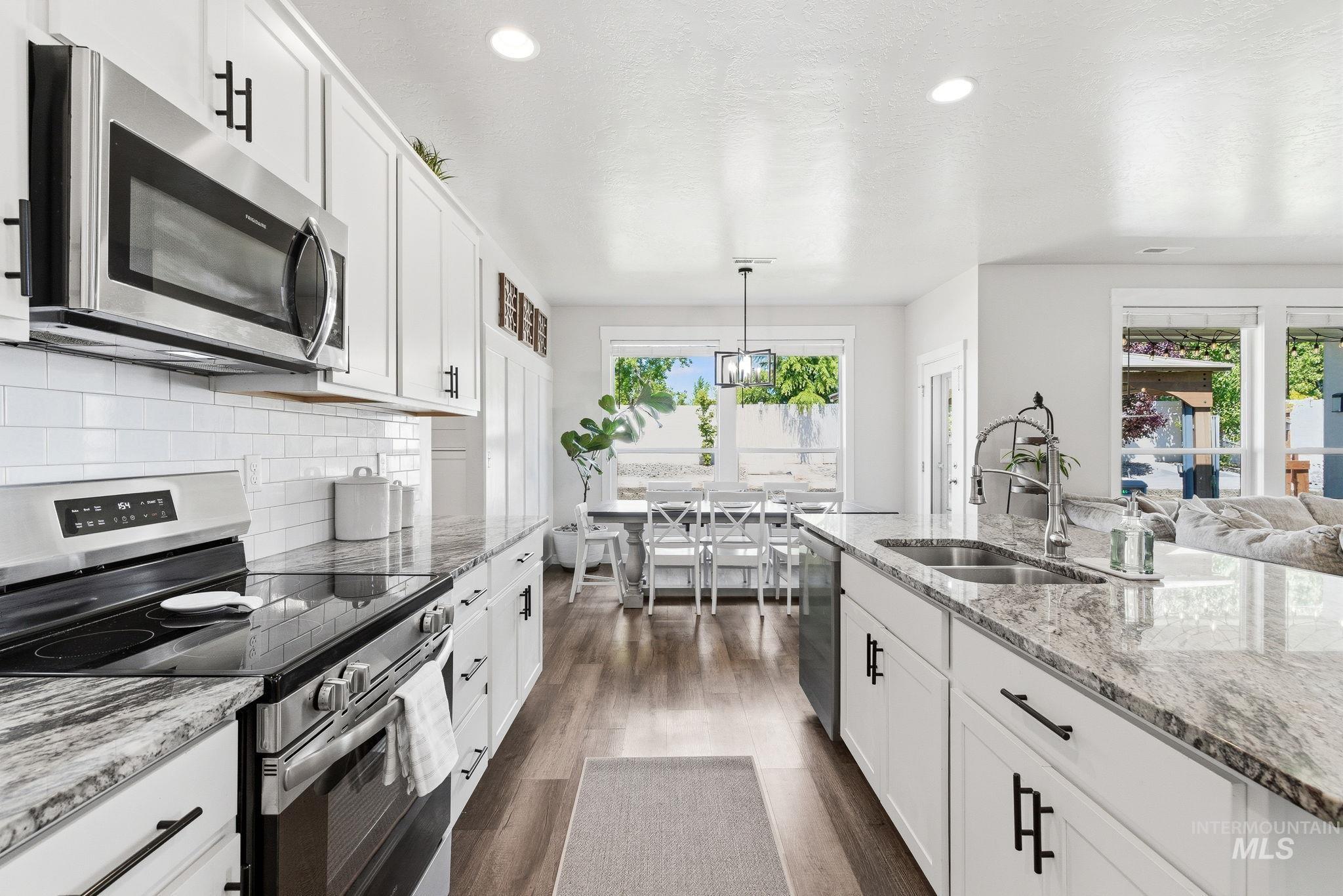 3212 S Caesar Pl, Meridian, Idaho 83642, 5 Bedrooms, 2.5 Bathrooms, Residential For Sale, Price $589,900, 98986141