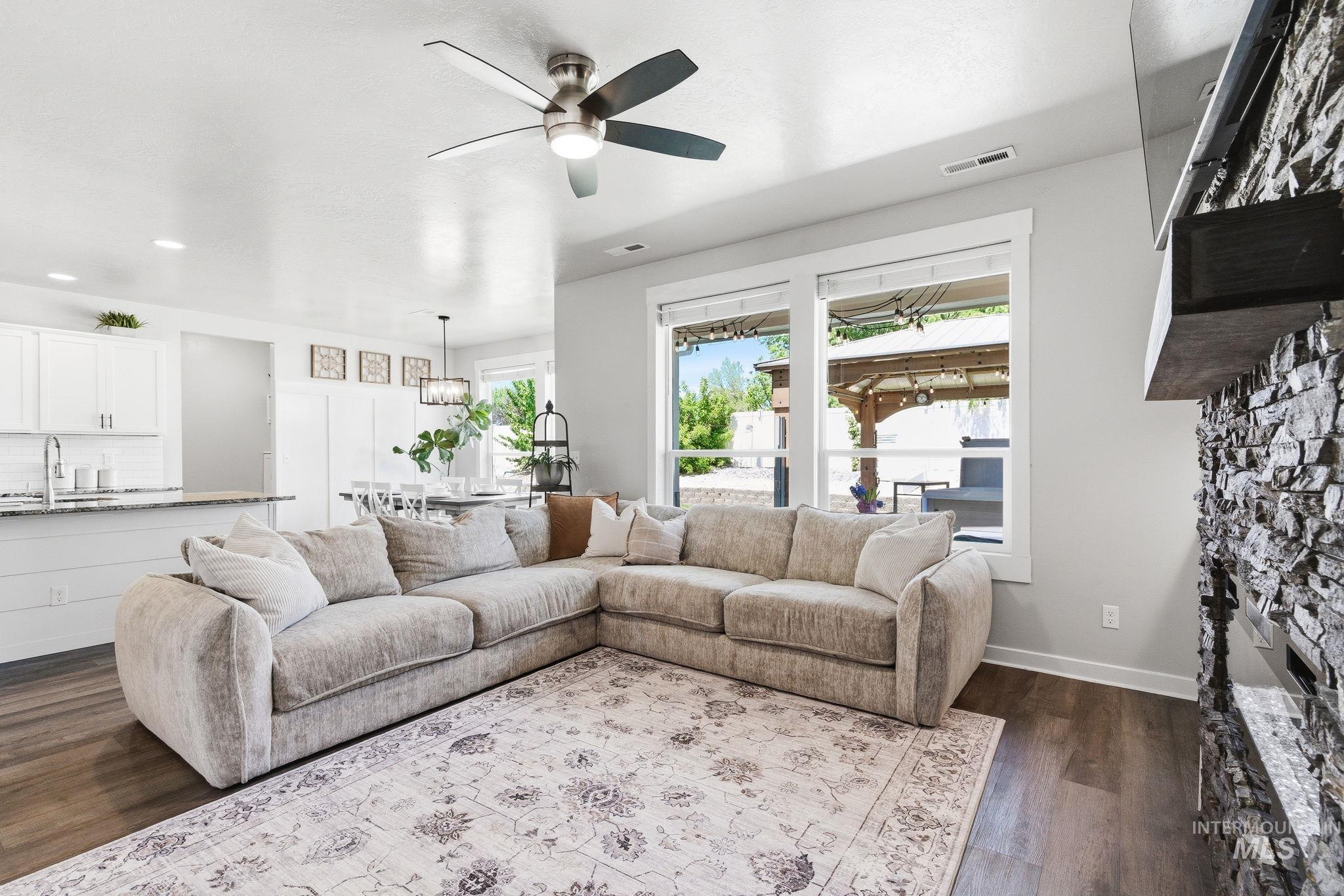 3212 S Caesar Pl, Meridian, Idaho 83642, 5 Bedrooms, 2.5 Bathrooms, Residential For Sale, Price $589,900, 98986141