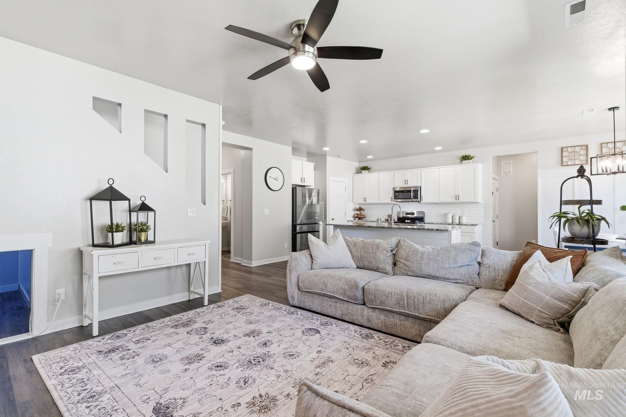 3212 S Caesar Pl, Meridian, Idaho 83642, 5 Bedrooms, 2.5 Bathrooms, Residential For Sale, Price $589,900, 98986141