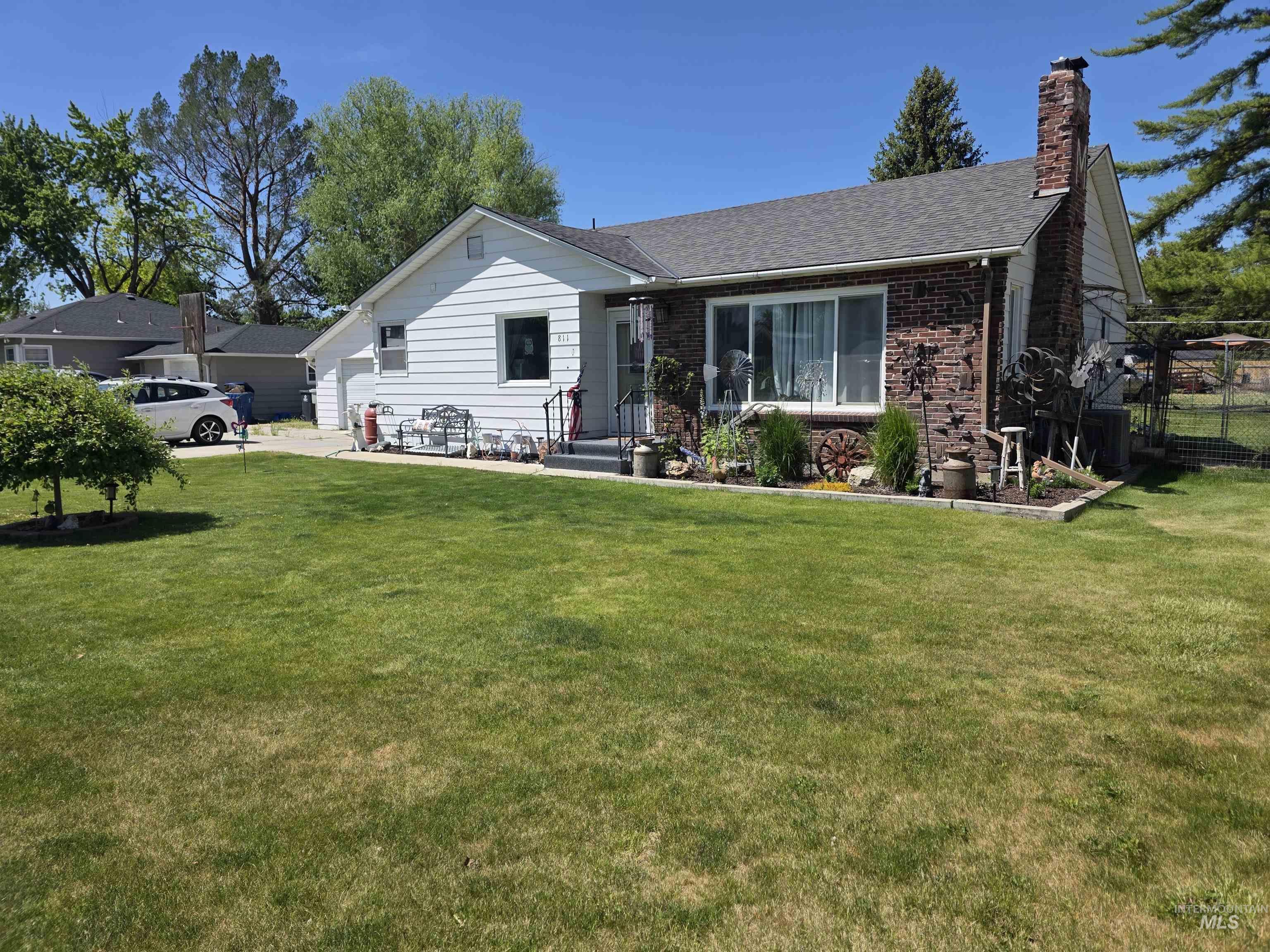 811 S Florence, Nampa, Idaho 83686, 4 Bedrooms, 2 Bathrooms, Residential For Sale, Price $545,000, 98986142