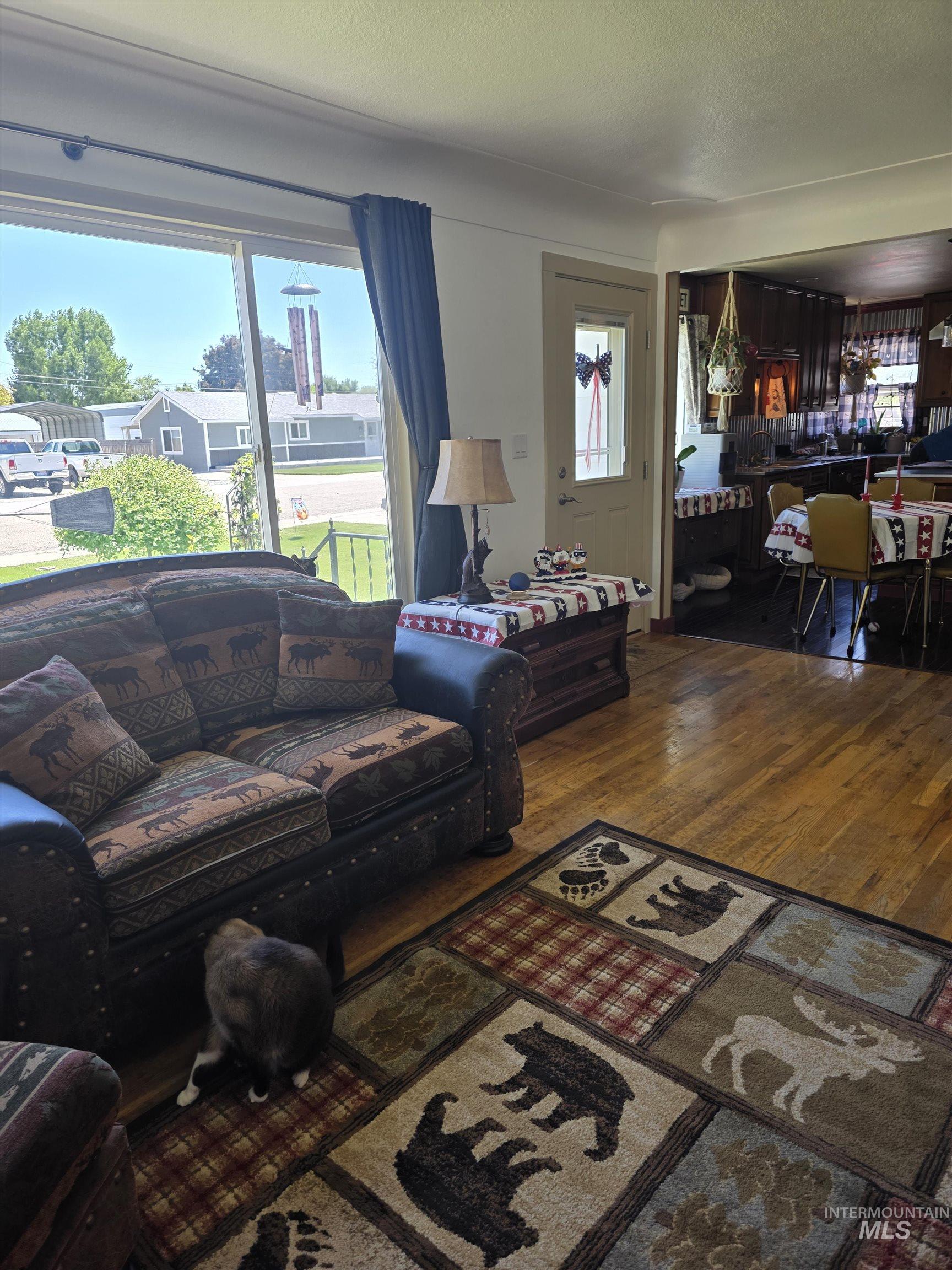 811 S Florence, Nampa, Idaho 83686, 4 Bedrooms, 2 Bathrooms, Residential For Sale, Price $545,000, 98986142