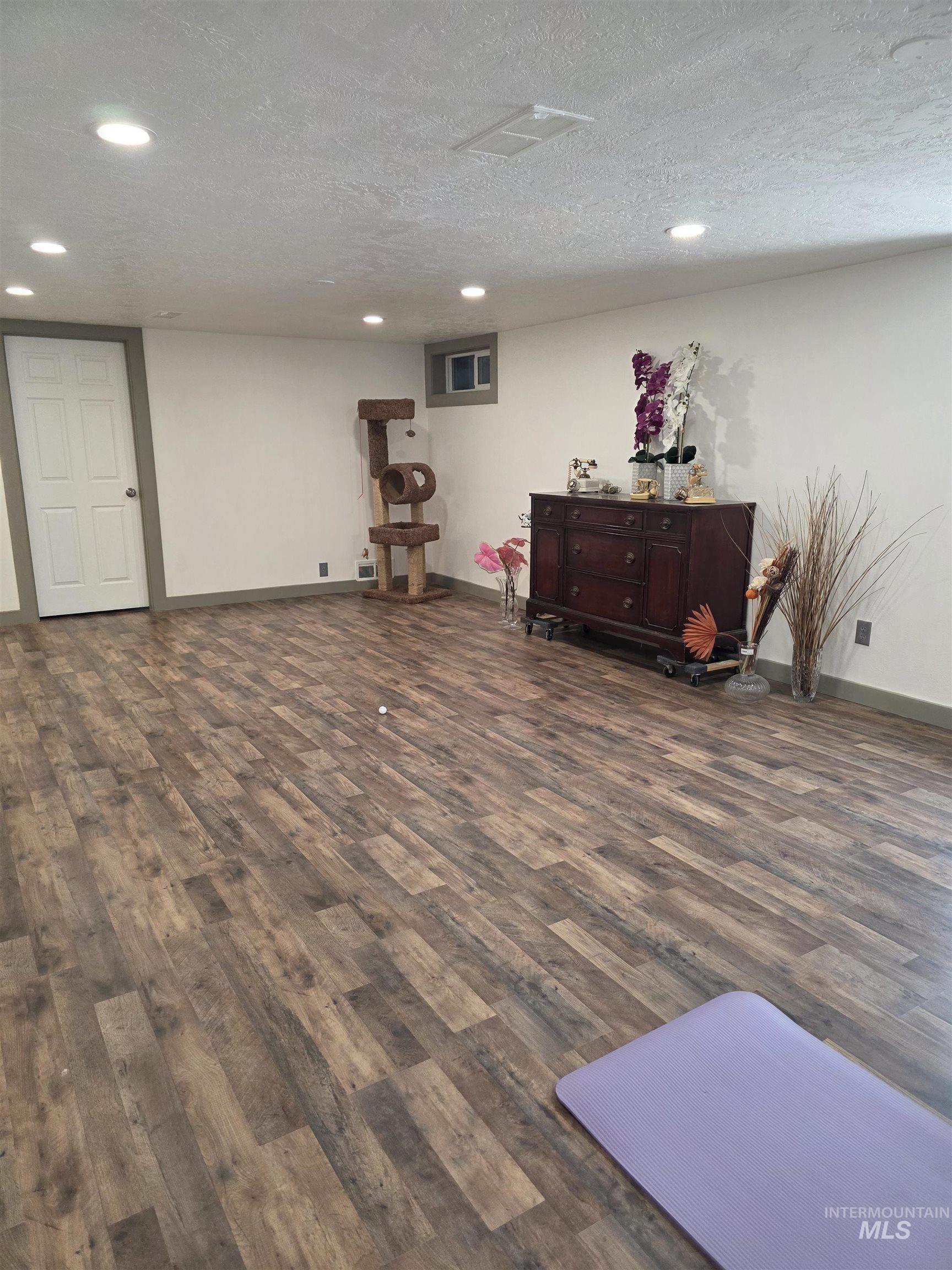 811 S Florence, Nampa, Idaho 83686, 4 Bedrooms, 2 Bathrooms, Residential For Sale, Price $545,000, 98986142