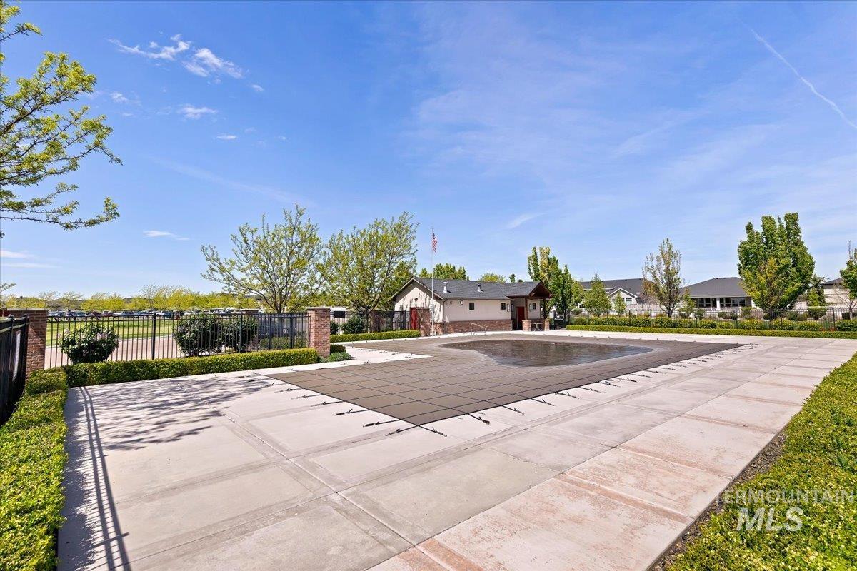 12195 Red Shouldered Hawk, Nampa, Idaho 83686, 3 Bedrooms, 2 Bathrooms, Residential For Sale, Price $519,000,MLS 98986143