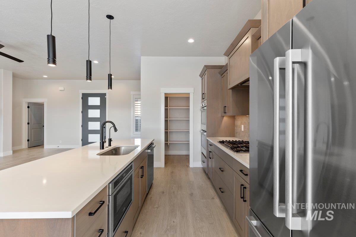 4602 S Selatir Way, Meridian, Idaho 83642, 3 Bedrooms, 2 Bathrooms, Residential For Sale, Price $610,000, 98986144