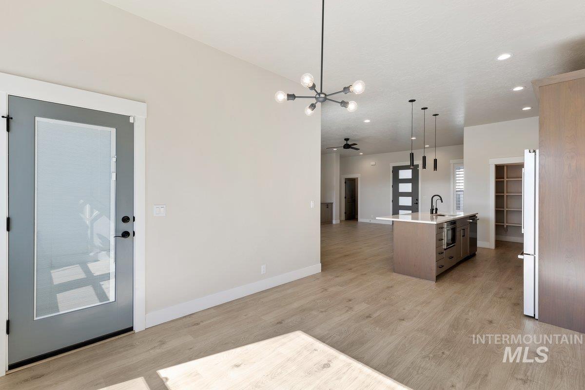 4602 S Selatir Way, Meridian, Idaho 83642, 3 Bedrooms, 2 Bathrooms, Residential For Sale, Price $610,000, 98986144