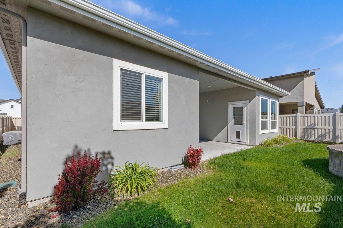 4602 S Selatir Way, Meridian, Idaho 83642, 3 Bedrooms, 2 Bathrooms, Residential For Sale, Price $610,000, 98986144