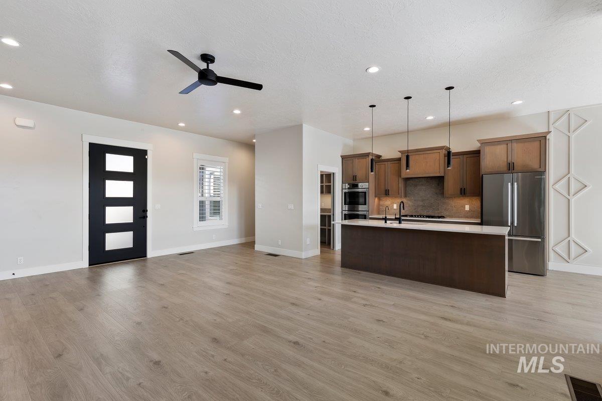 4602 S Selatir Way, Meridian, Idaho 83642, 3 Bedrooms, 2 Bathrooms, Residential For Sale, Price $610,000, 98986144