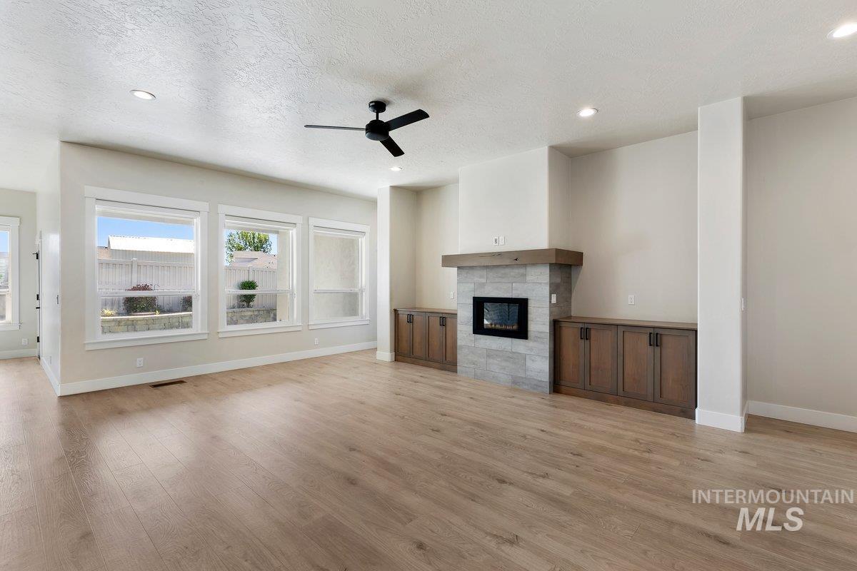4602 S Selatir Way, Meridian, Idaho 83642, 3 Bedrooms, 2 Bathrooms, Residential For Sale, Price $610,000, 98986144