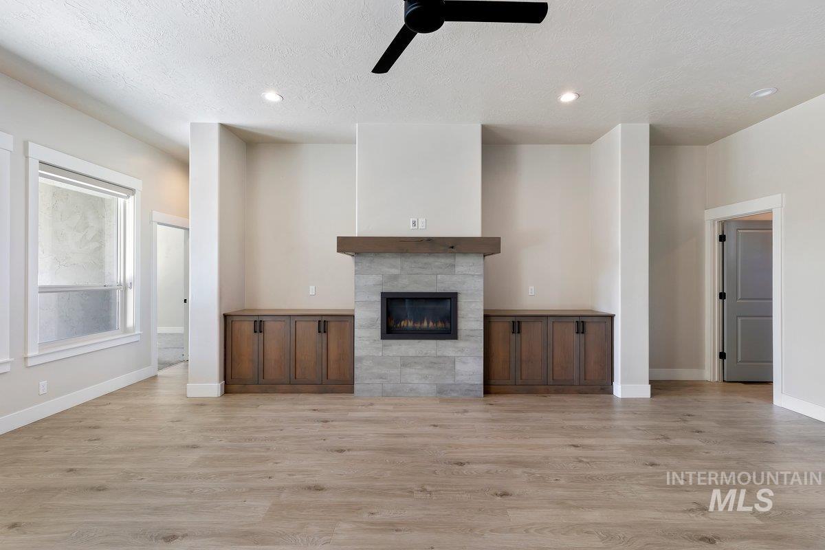 4602 S Selatir Way, Meridian, Idaho 83642, 3 Bedrooms, 2 Bathrooms, Residential For Sale, Price $610,000, 98986144