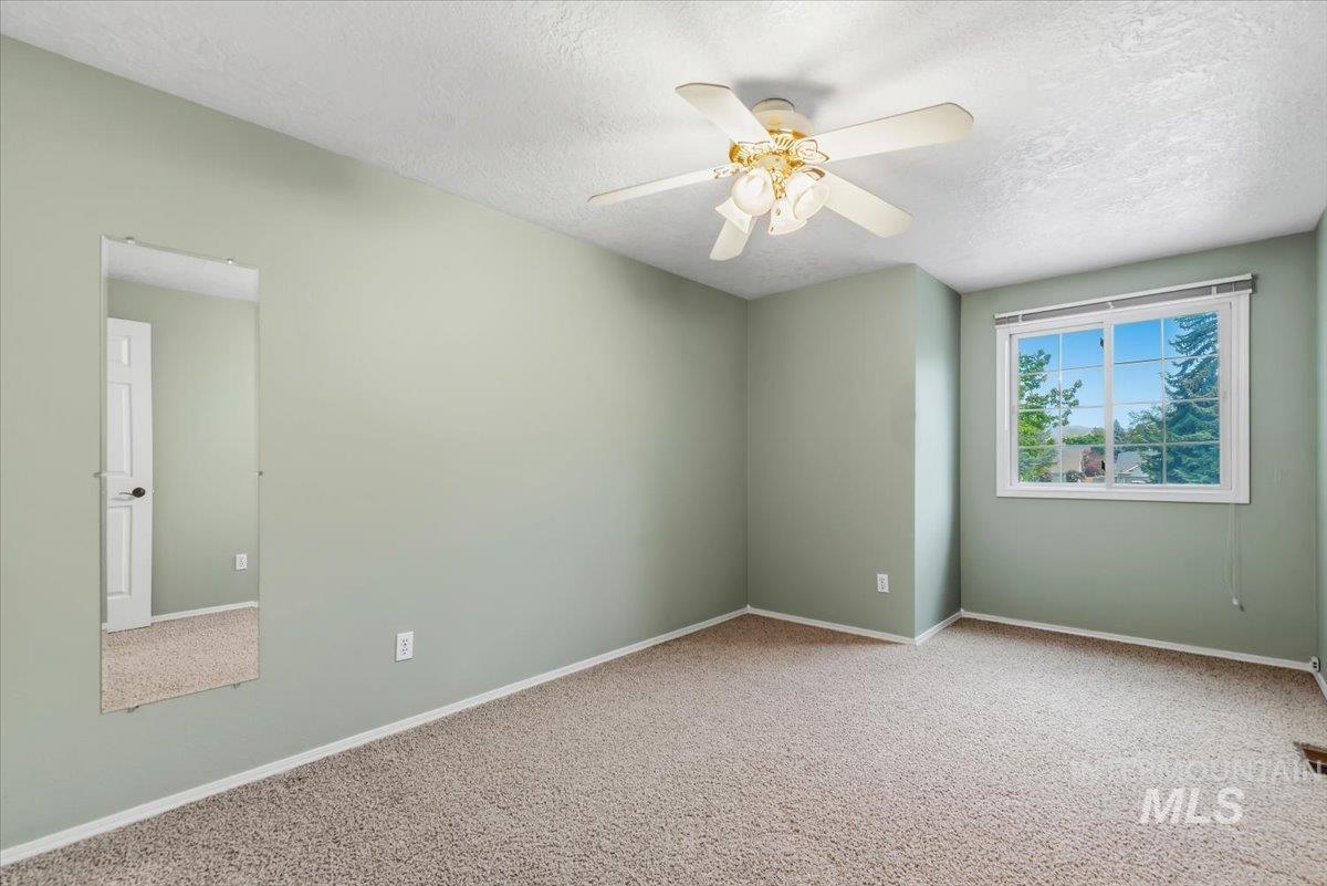 10070 Ironclad Court, Boise, Idaho 83704, 4 Bedrooms, 3 Bathrooms, Residential For Sale, Price $599,700, 98986146