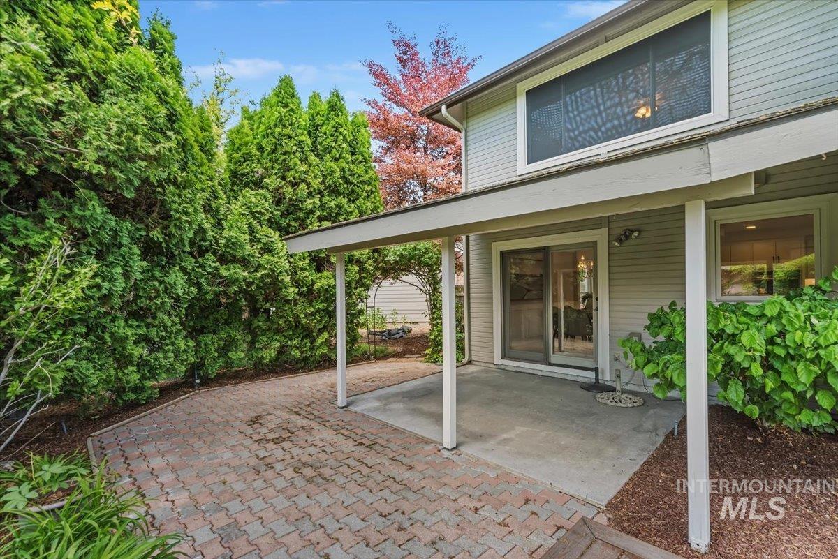10070 Ironclad Court, Boise, Idaho 83704, 4 Bedrooms, 3 Bathrooms, Residential For Sale, Price $599,700, 98986146
